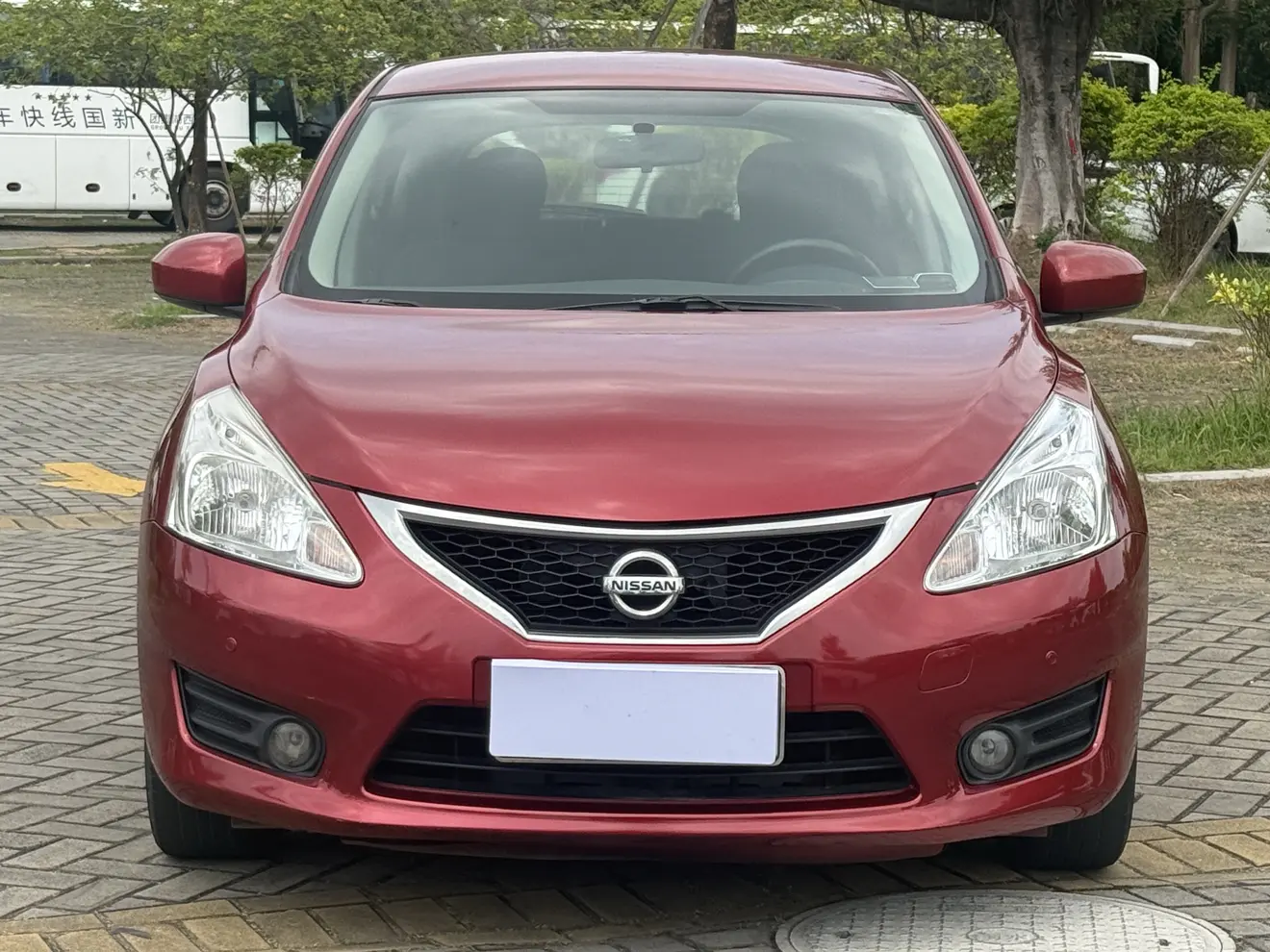 Nissan Tiida  из Китая