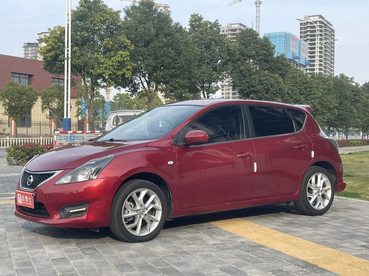 Nissan Tiida  из Китая