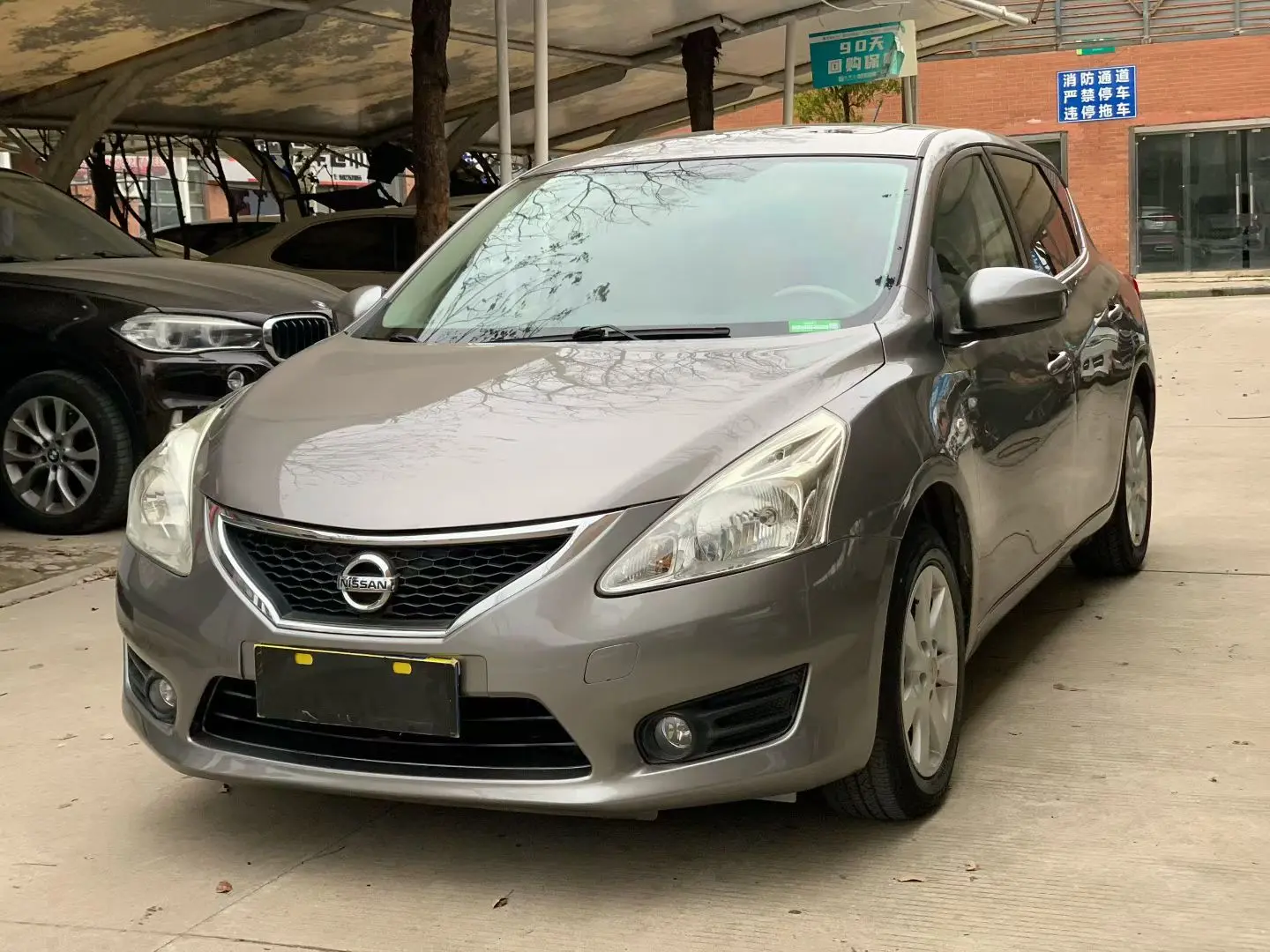 Nissan Tiida  из Китая