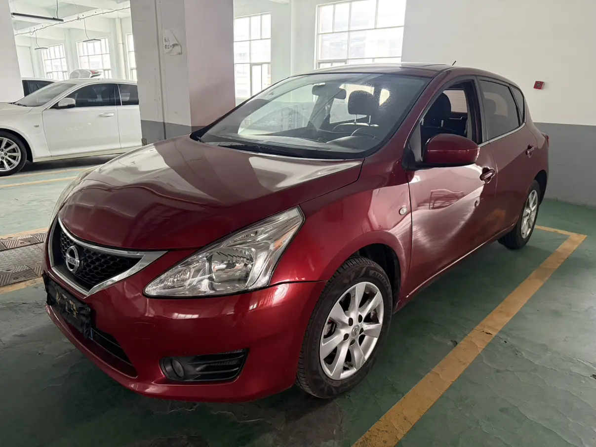 Nissan Tiida  из Китая