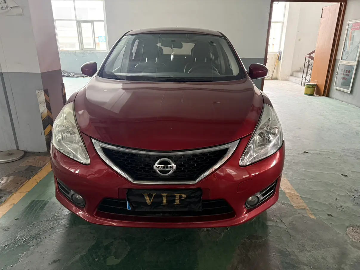 Nissan Tiida  из Китая