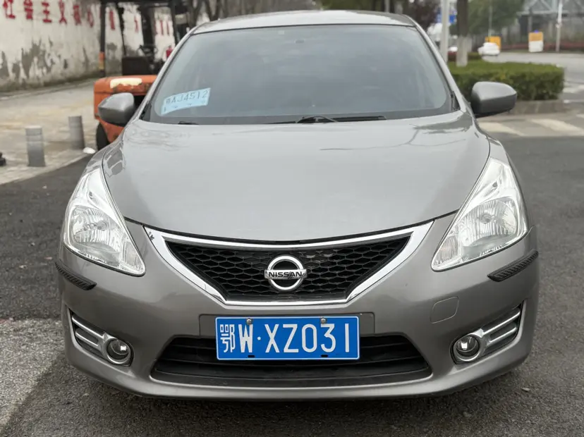 Nissan Tiida  из Китая