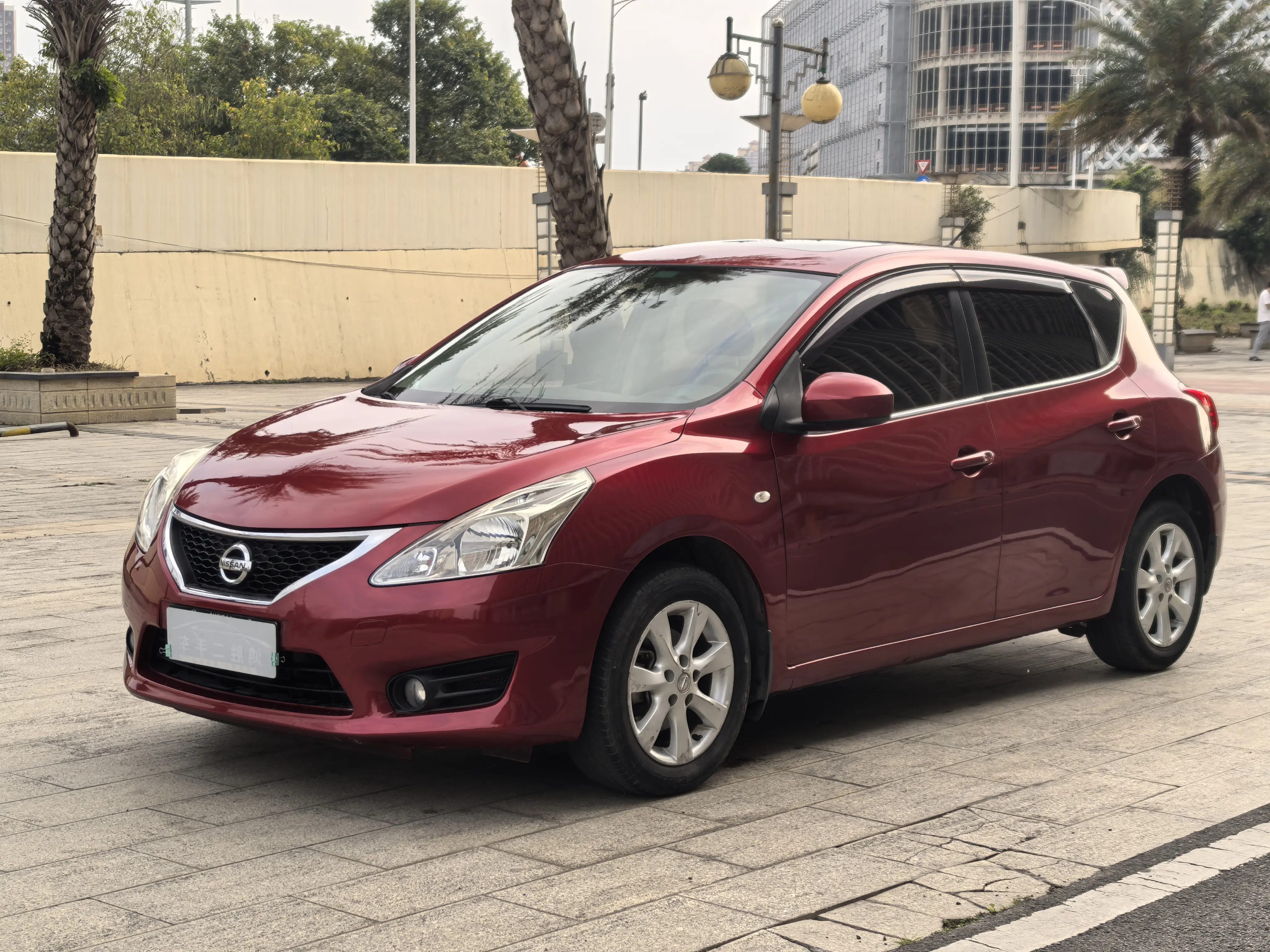 Nissan Tiida  из Китая