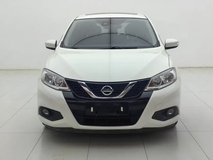 Nissan Tiida  из Китая