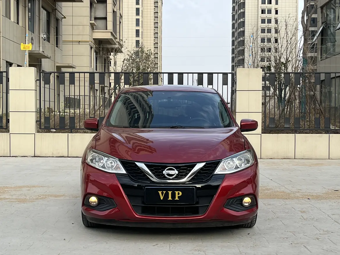 Nissan Tiida  из Китая