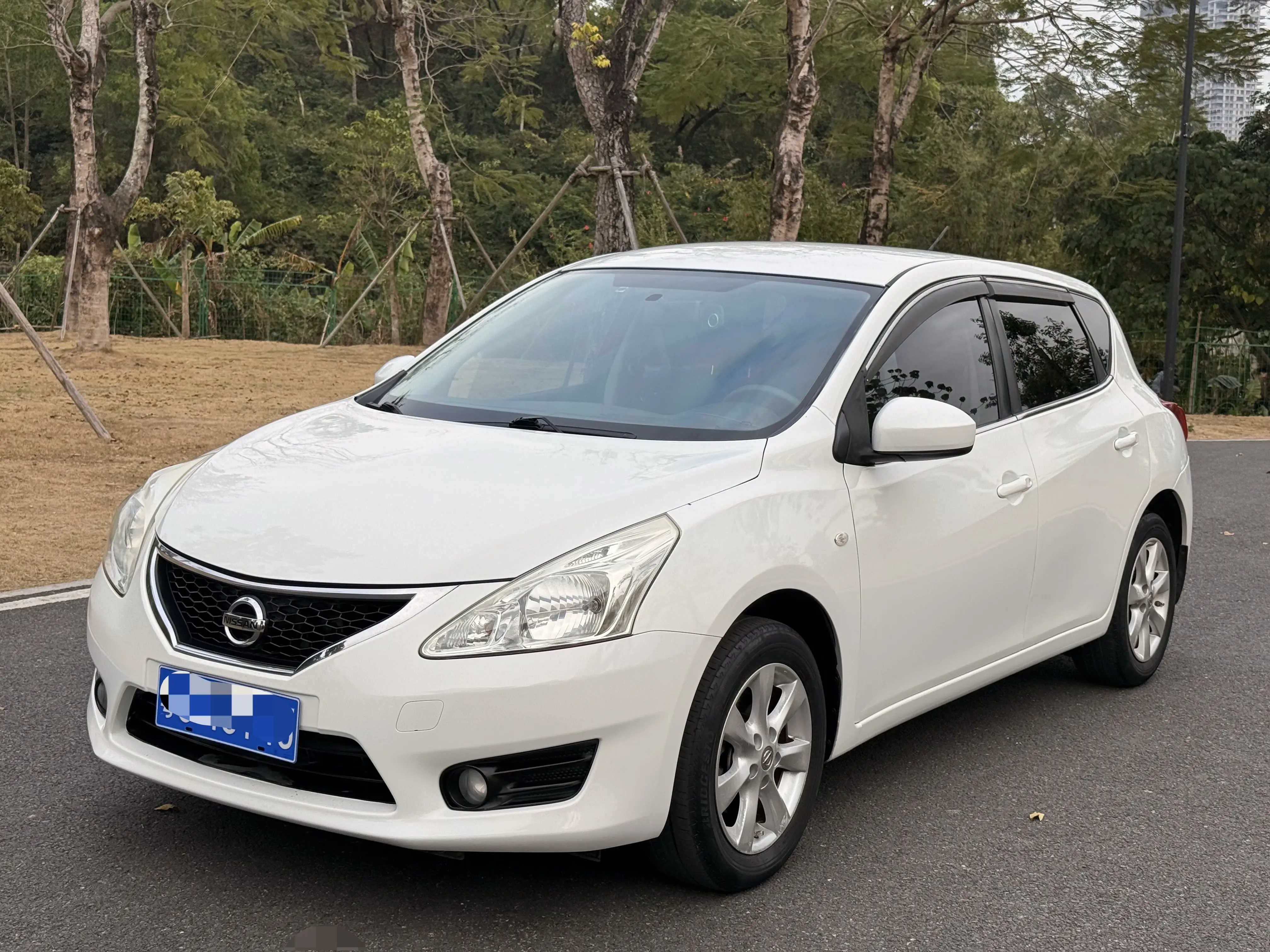 Nissan Tiida  из Китая