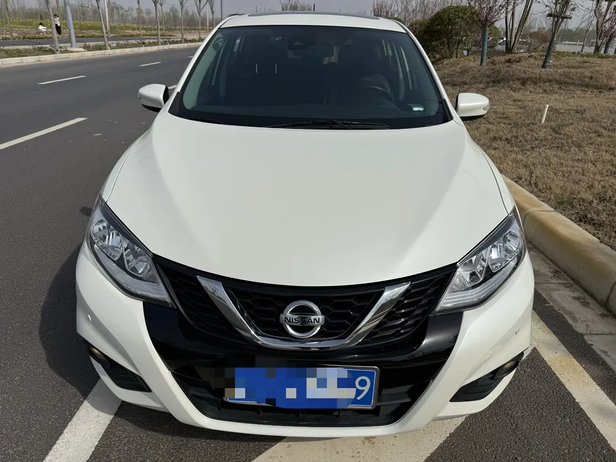 Nissan Tiida  из Китая