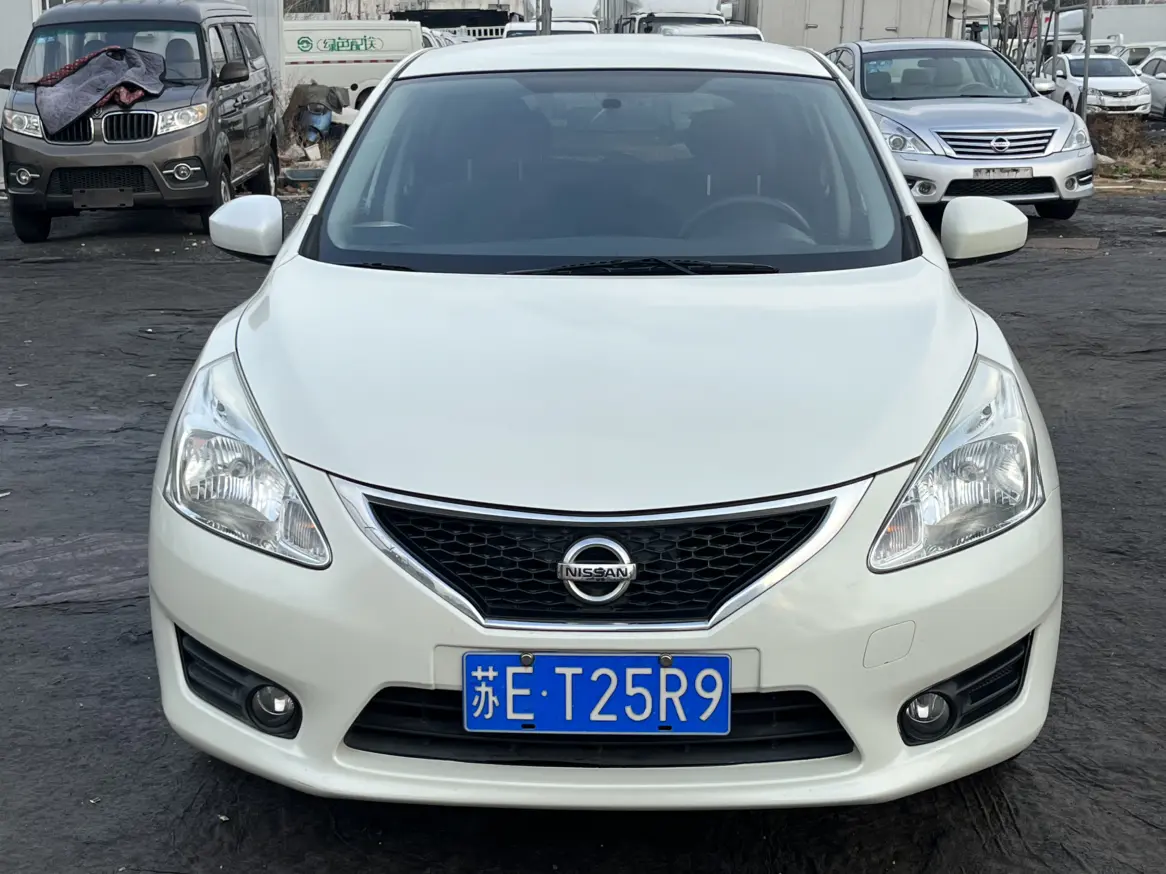 Nissan Tiida  из Китая