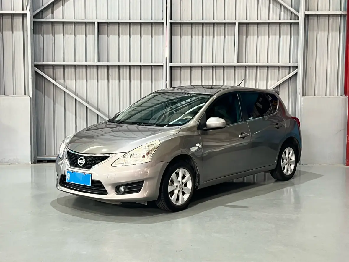 Nissan Tiida  из Китая