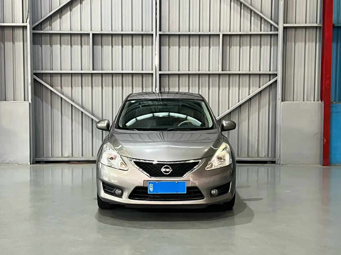 Nissan Tiida  из Китая