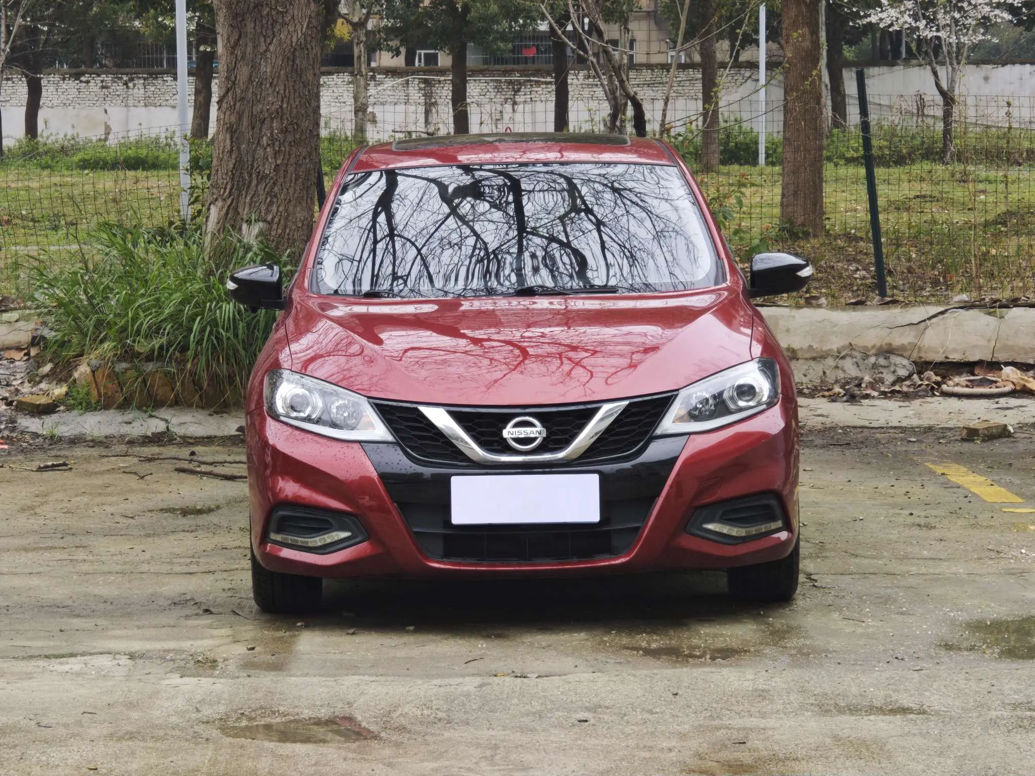 Nissan Tiida  из Китая