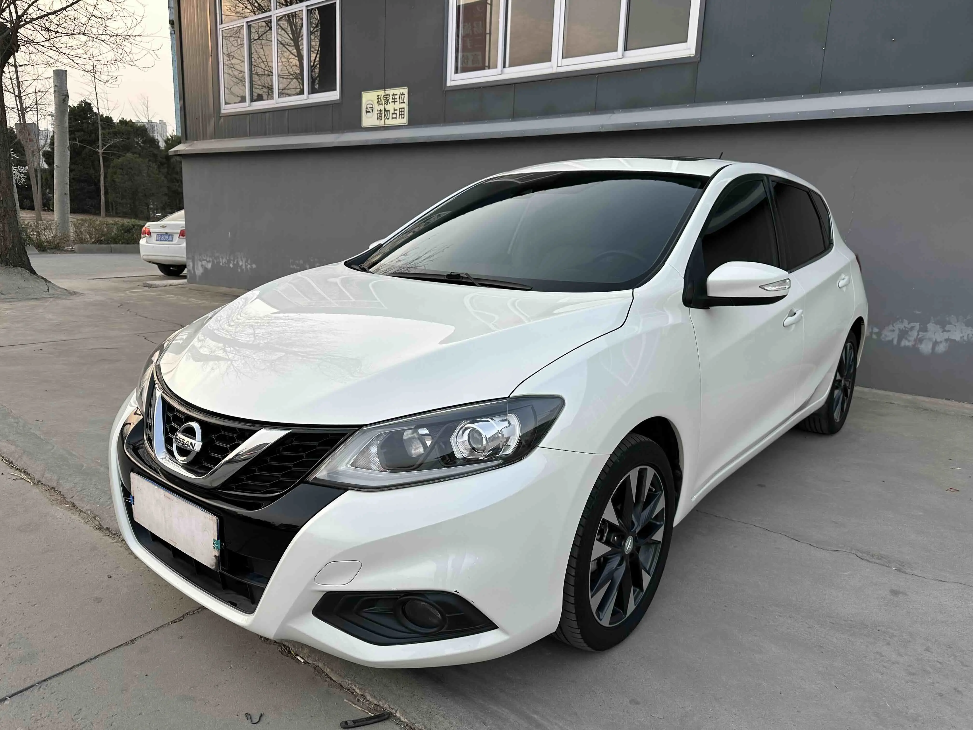 Nissan Tiida  из Китая