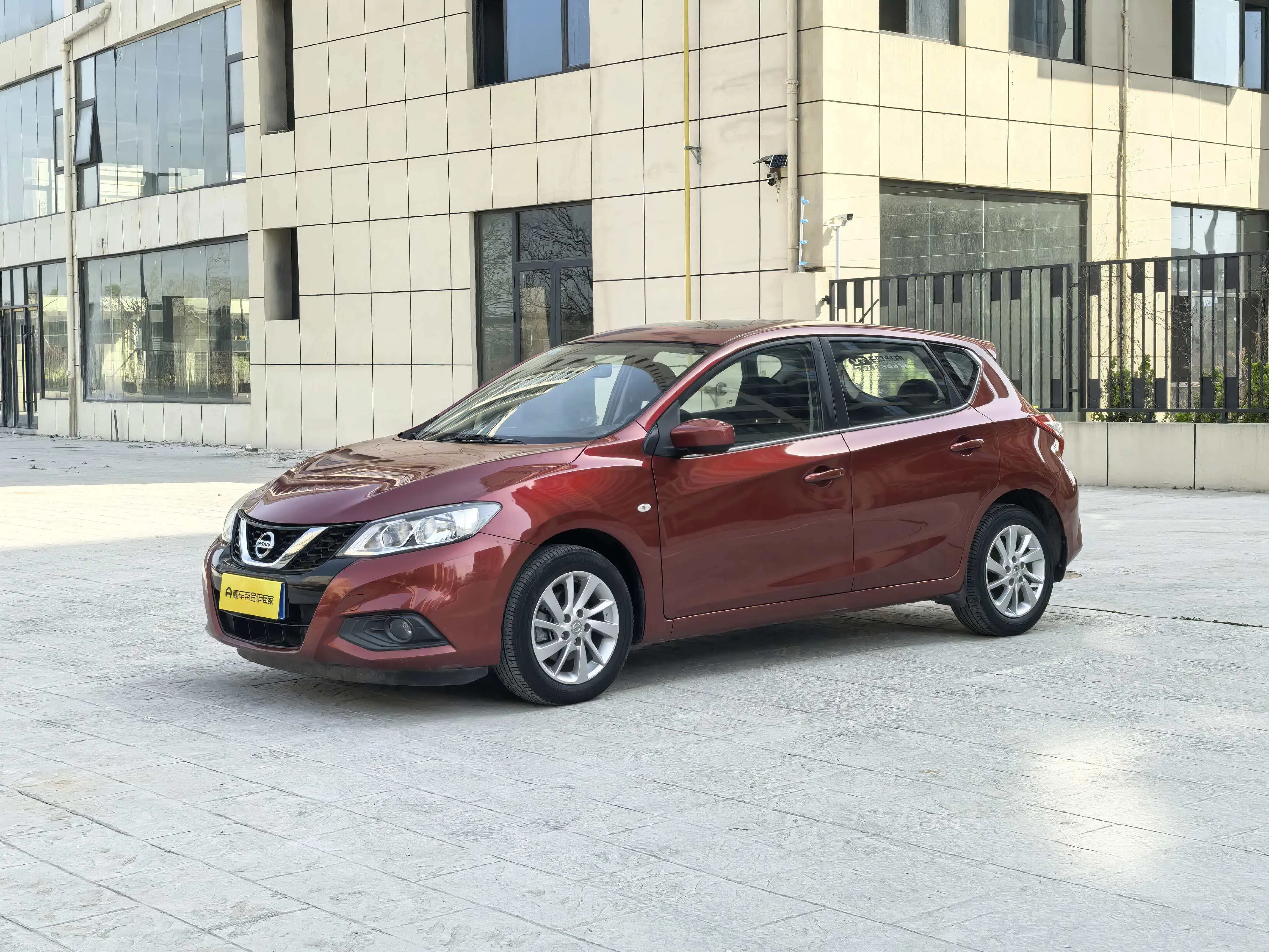 Nissan Tiida  из Китая