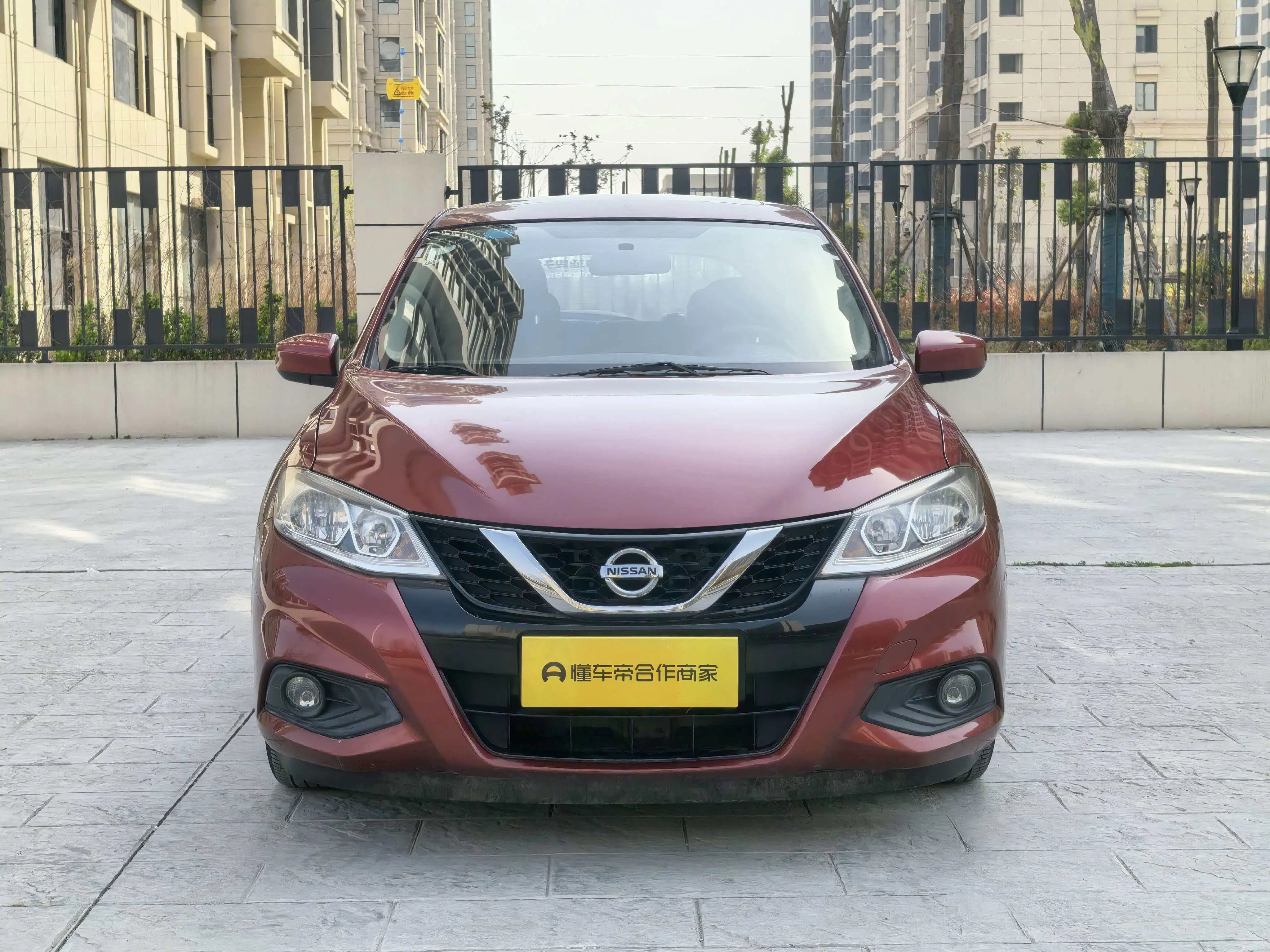 Nissan Tiida  из Китая