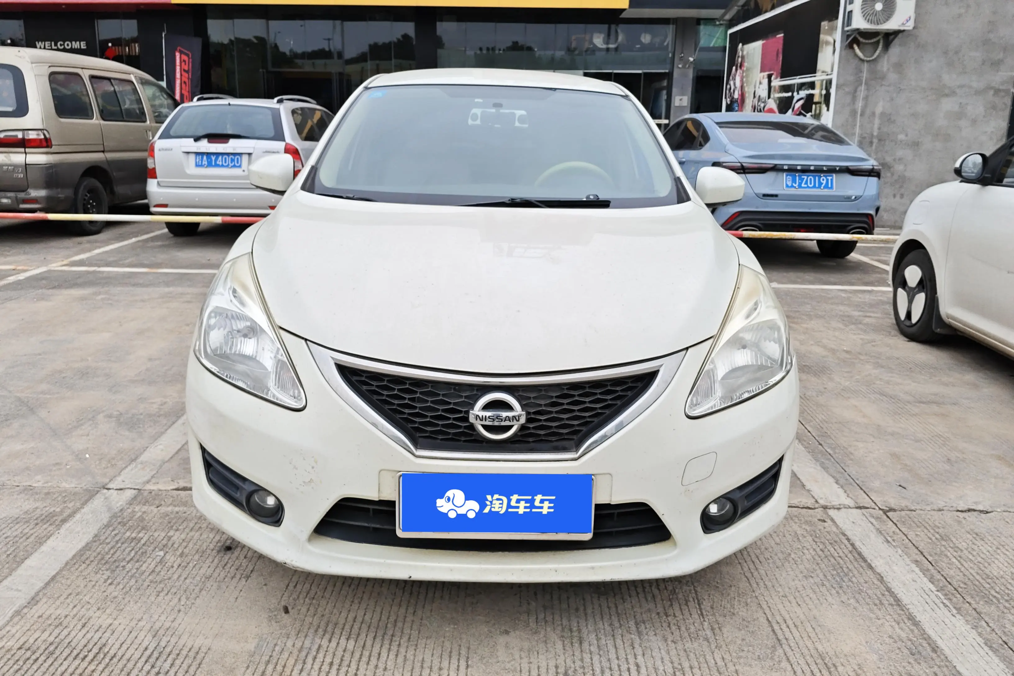 Nissan Tiida  из Китая