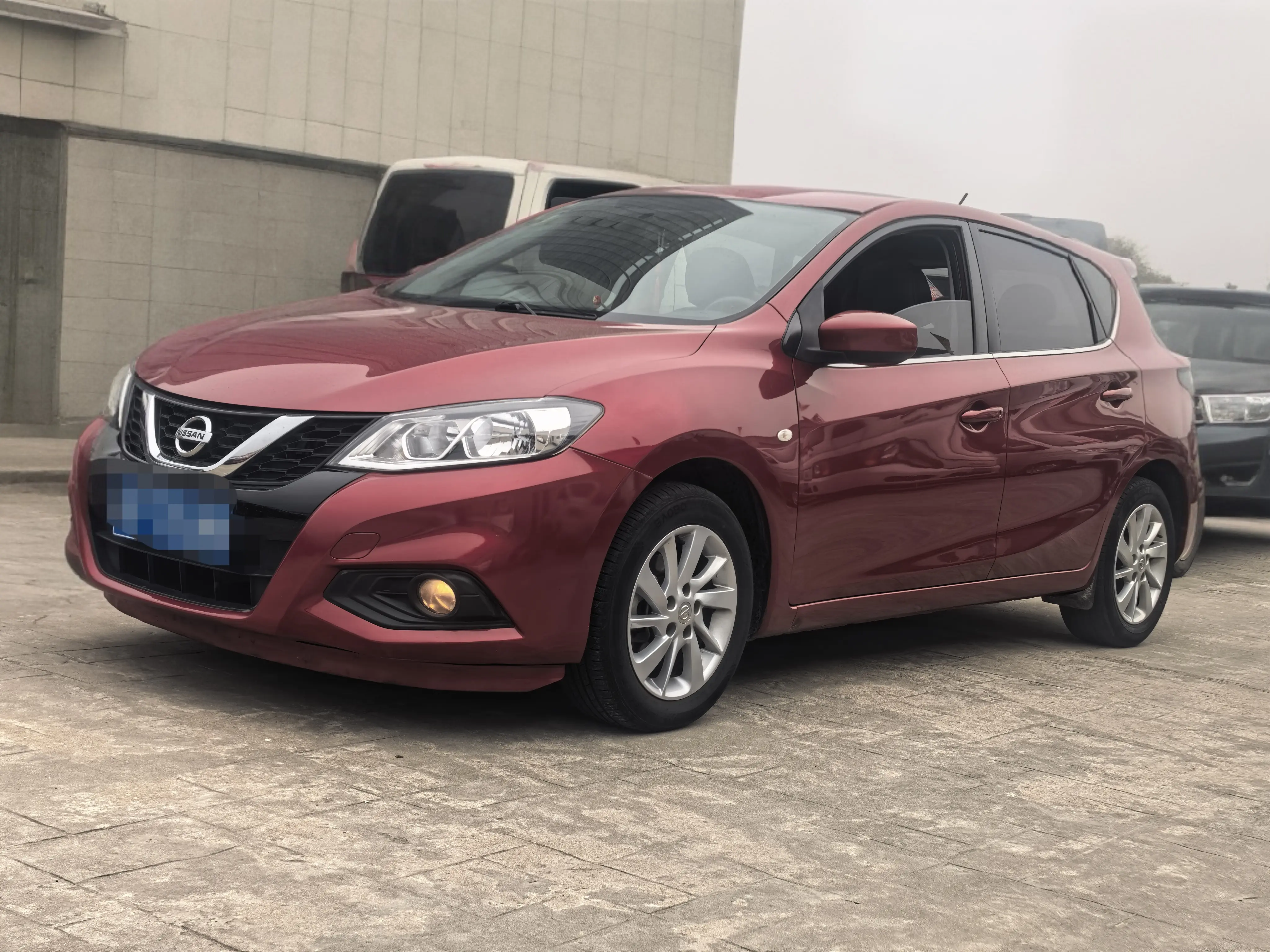 Nissan Tiida  из Китая