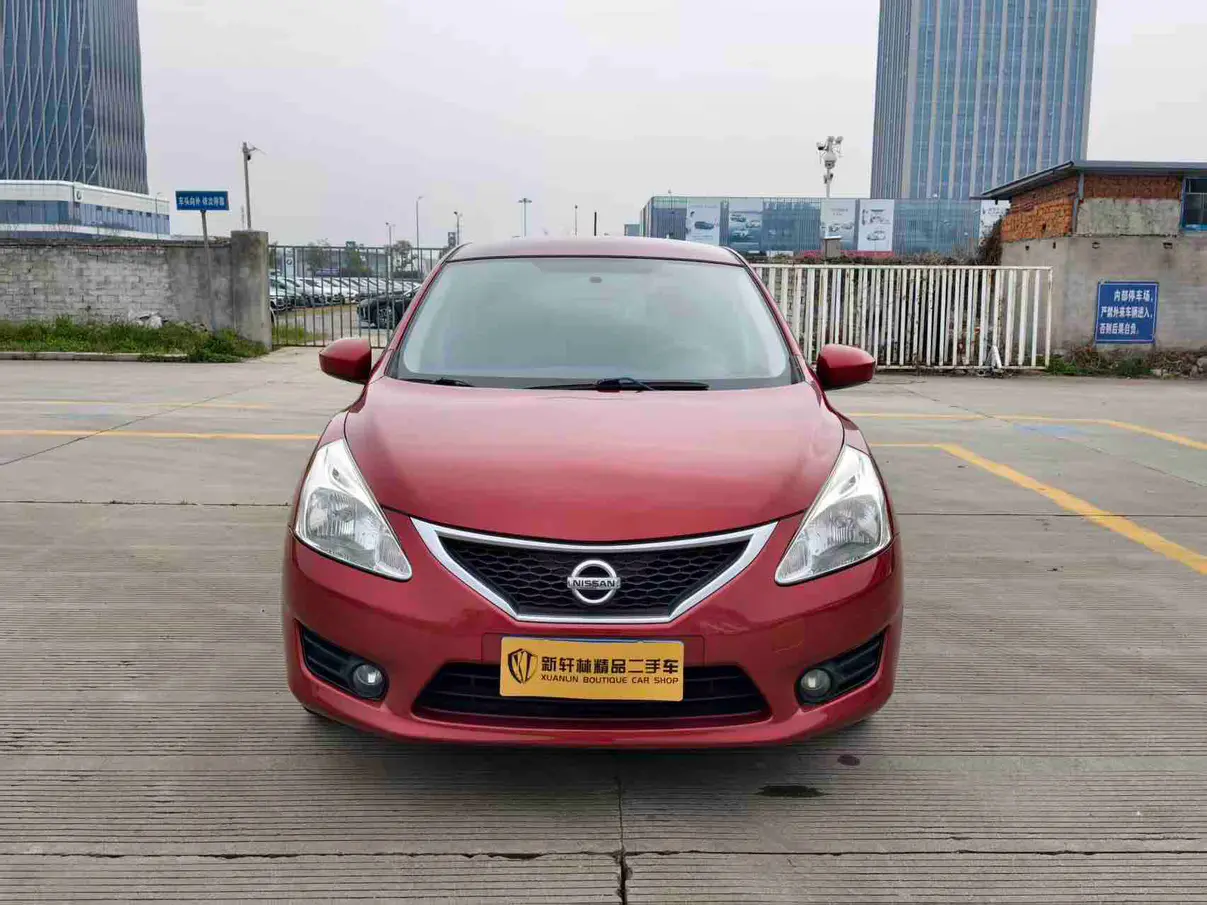 Nissan Tiida  из Китая