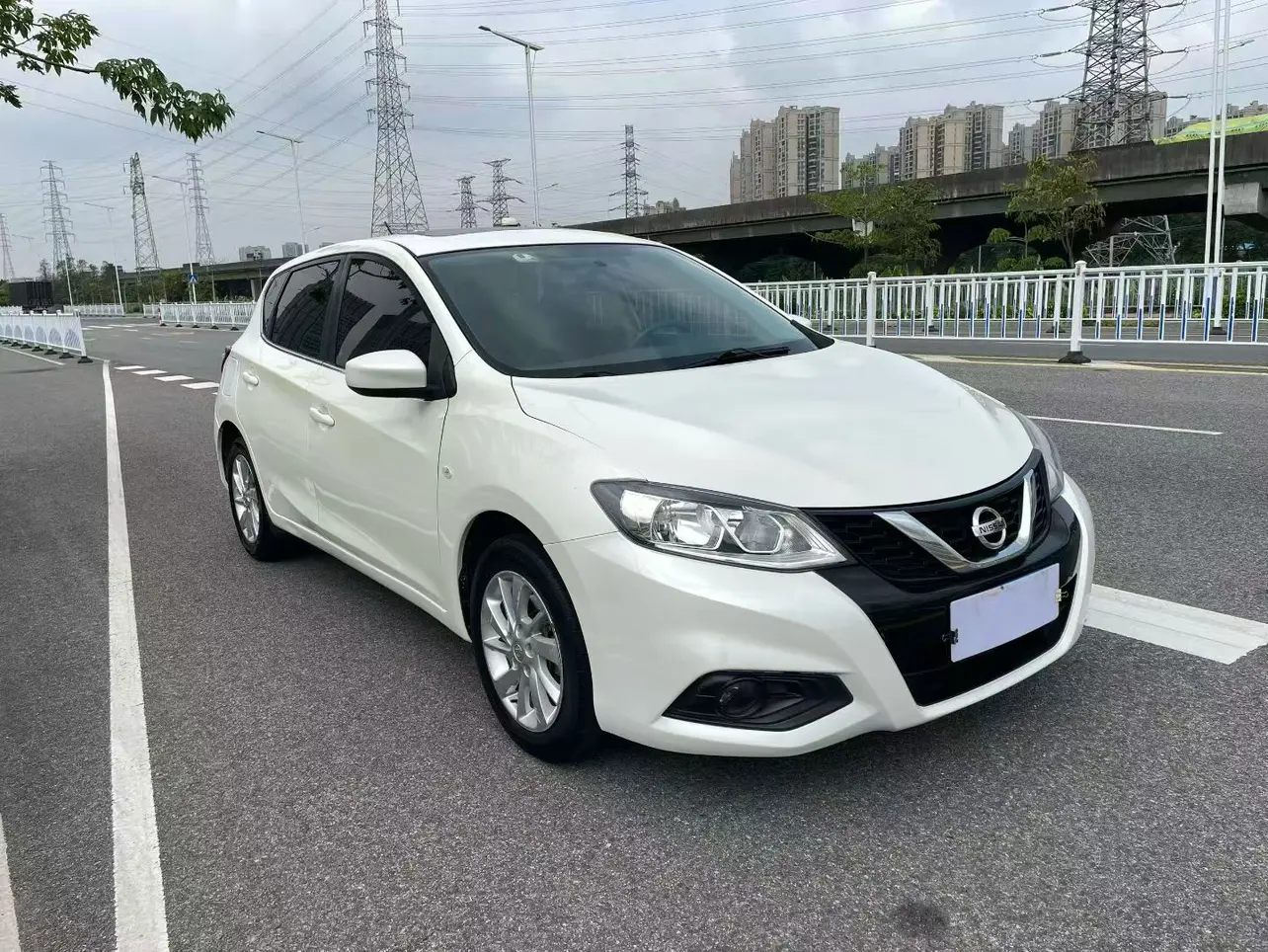 Nissan Tiida  из Китая
