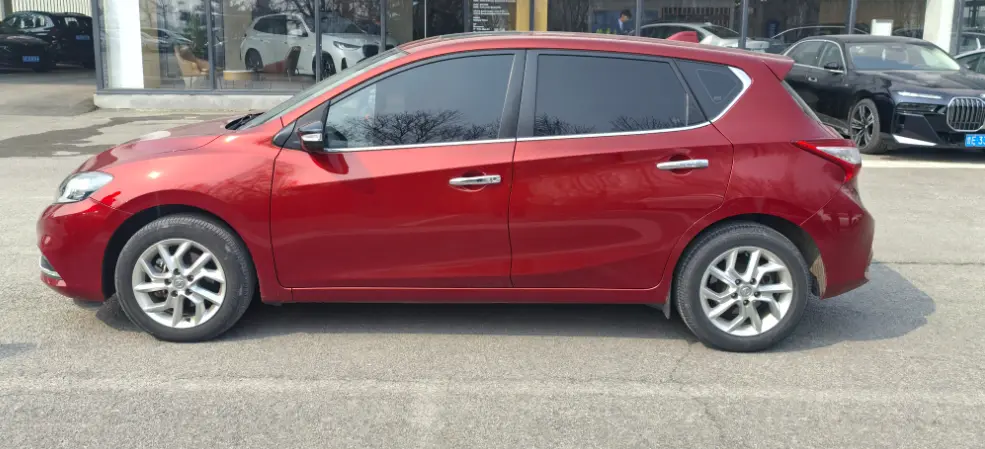 Nissan Tiida  из Китая