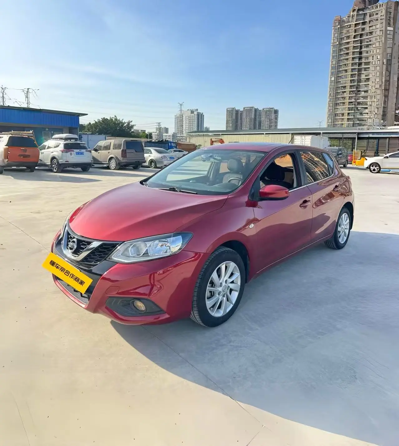 Nissan Tiida  из Китая