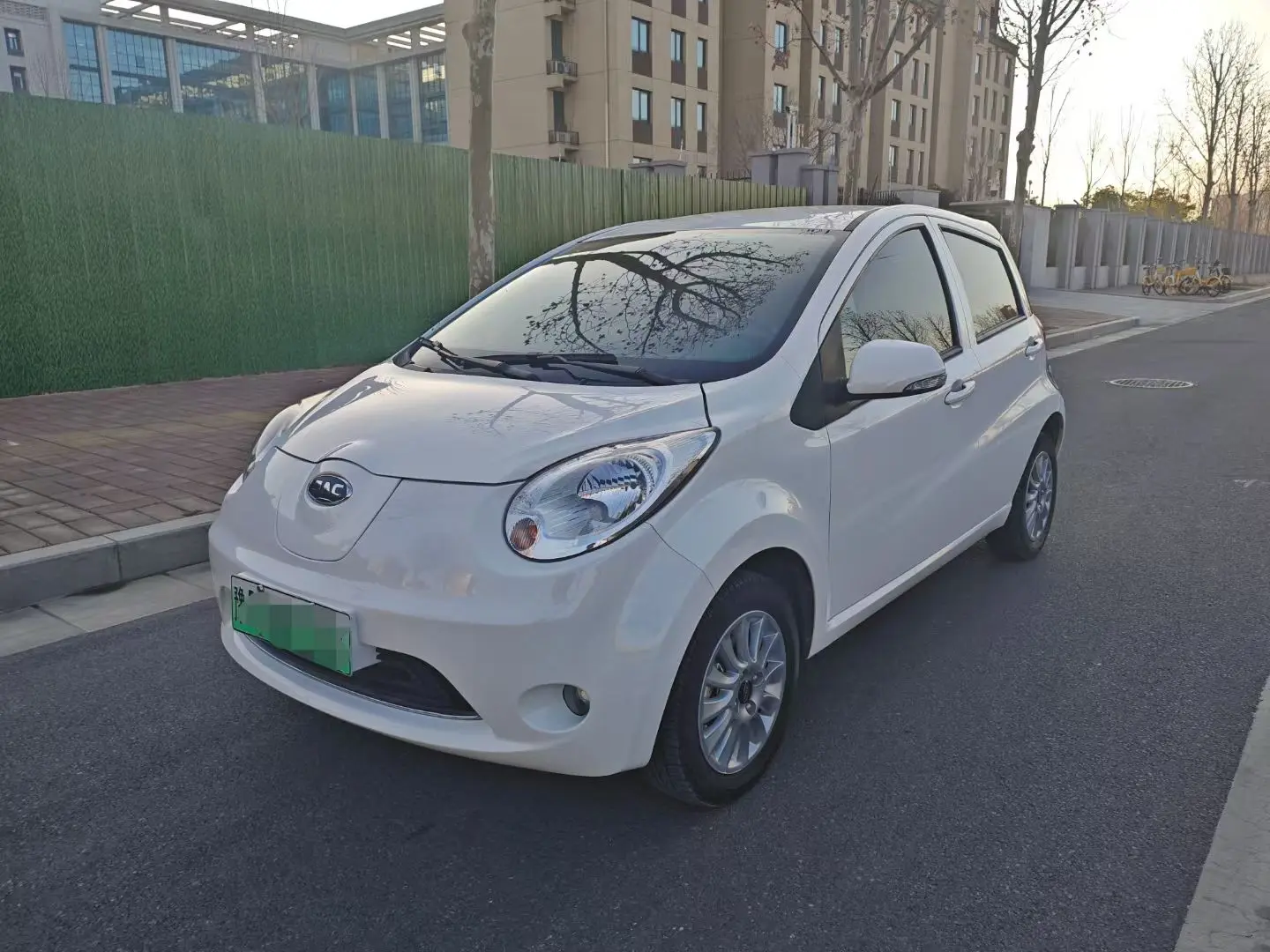 Jiangxi JAC iEV6E  из Китая