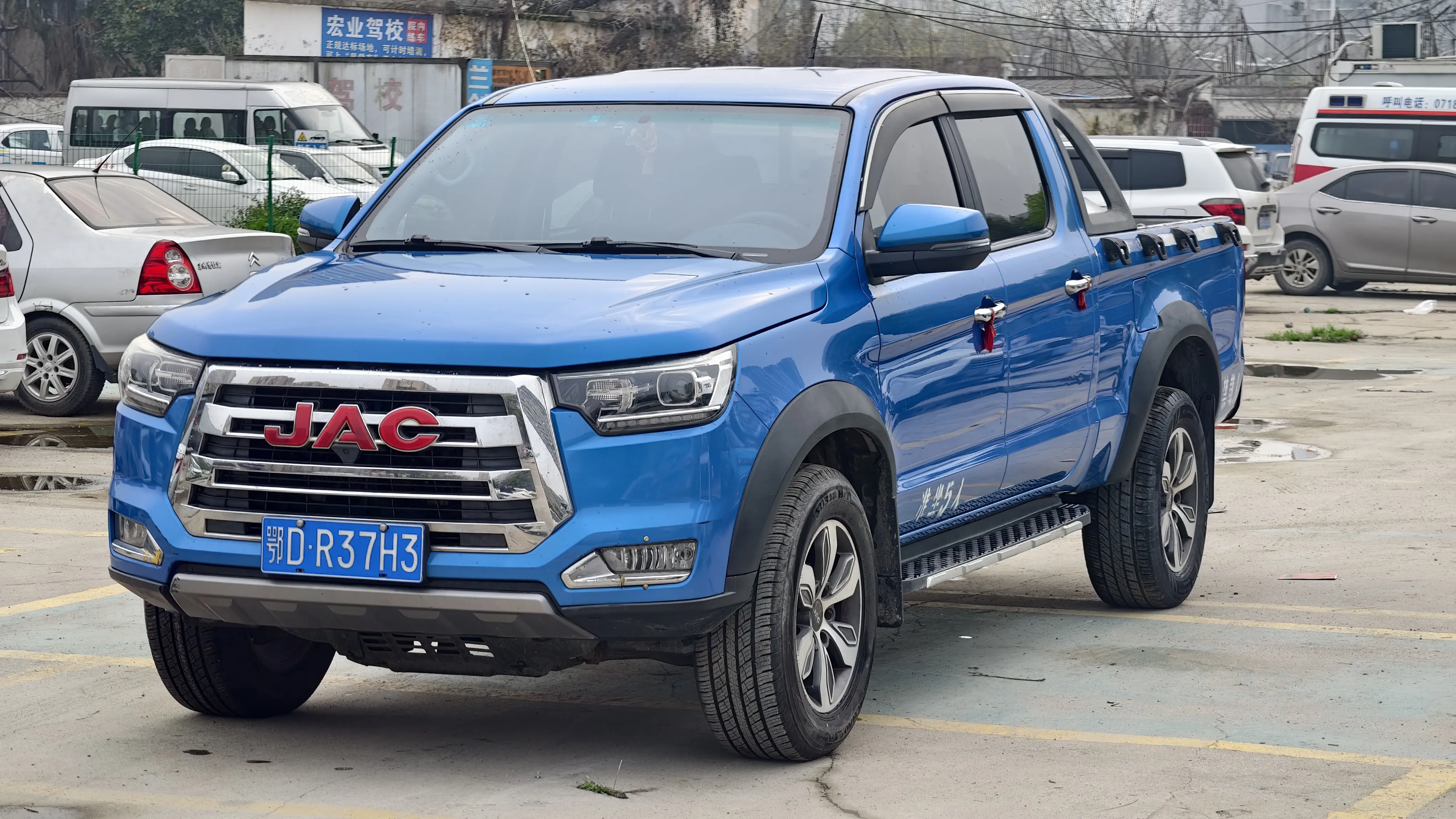Jiangxi JAC T8  из Китая