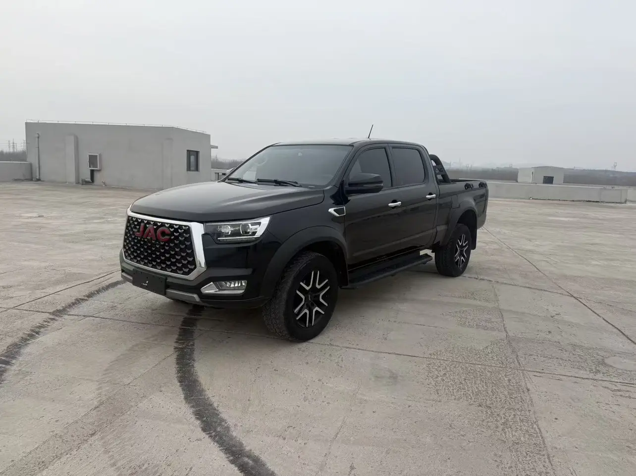 Jiangxi JAC T8  из Китая