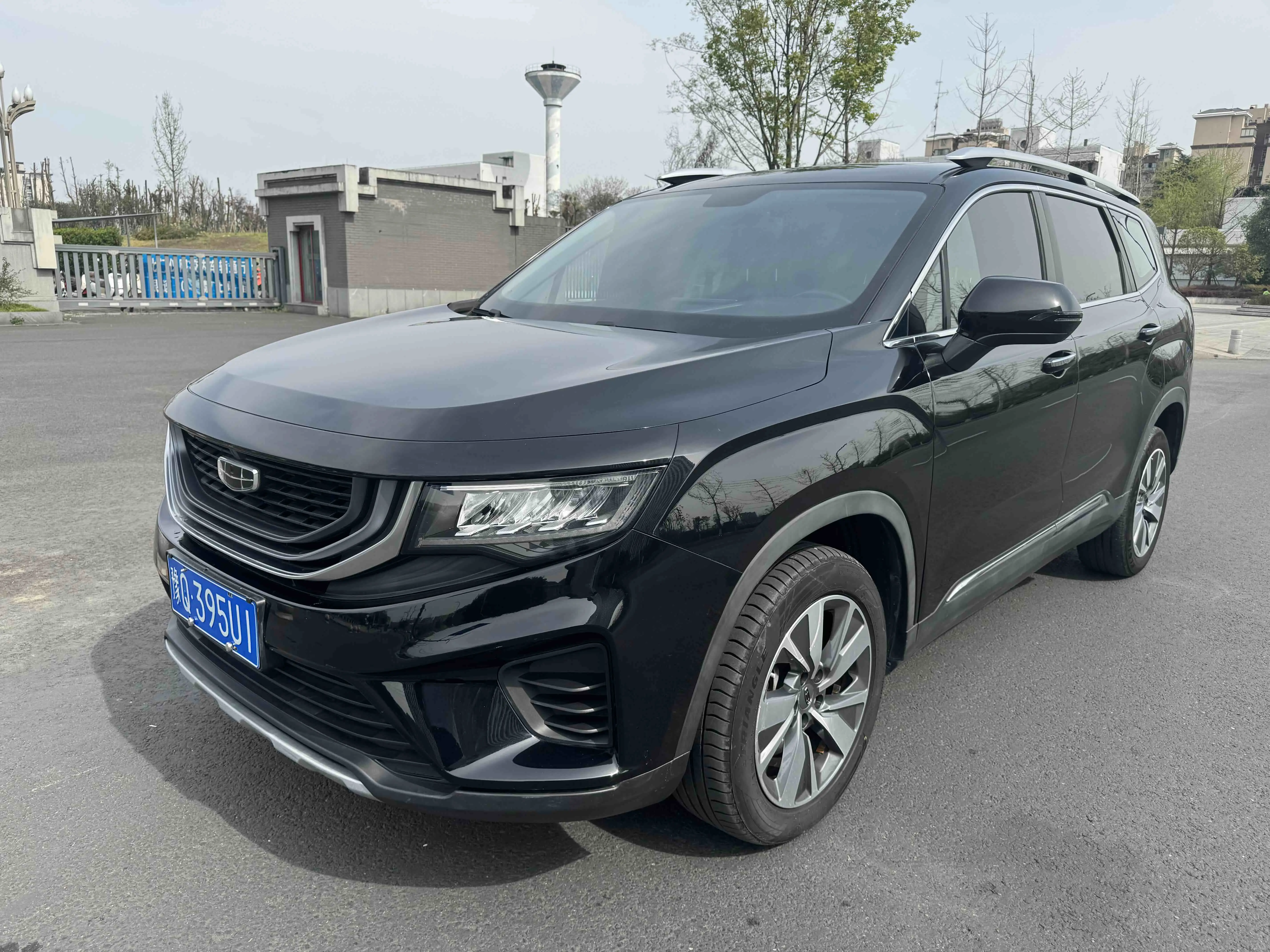 Geely Okavango