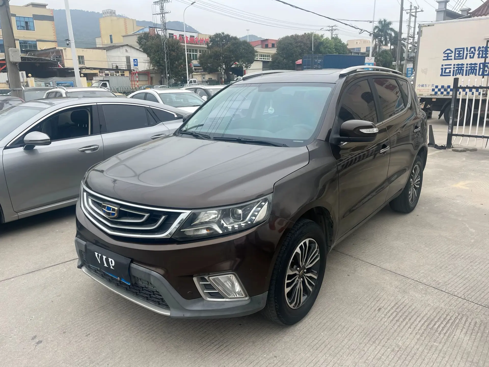 Geely Vision X6