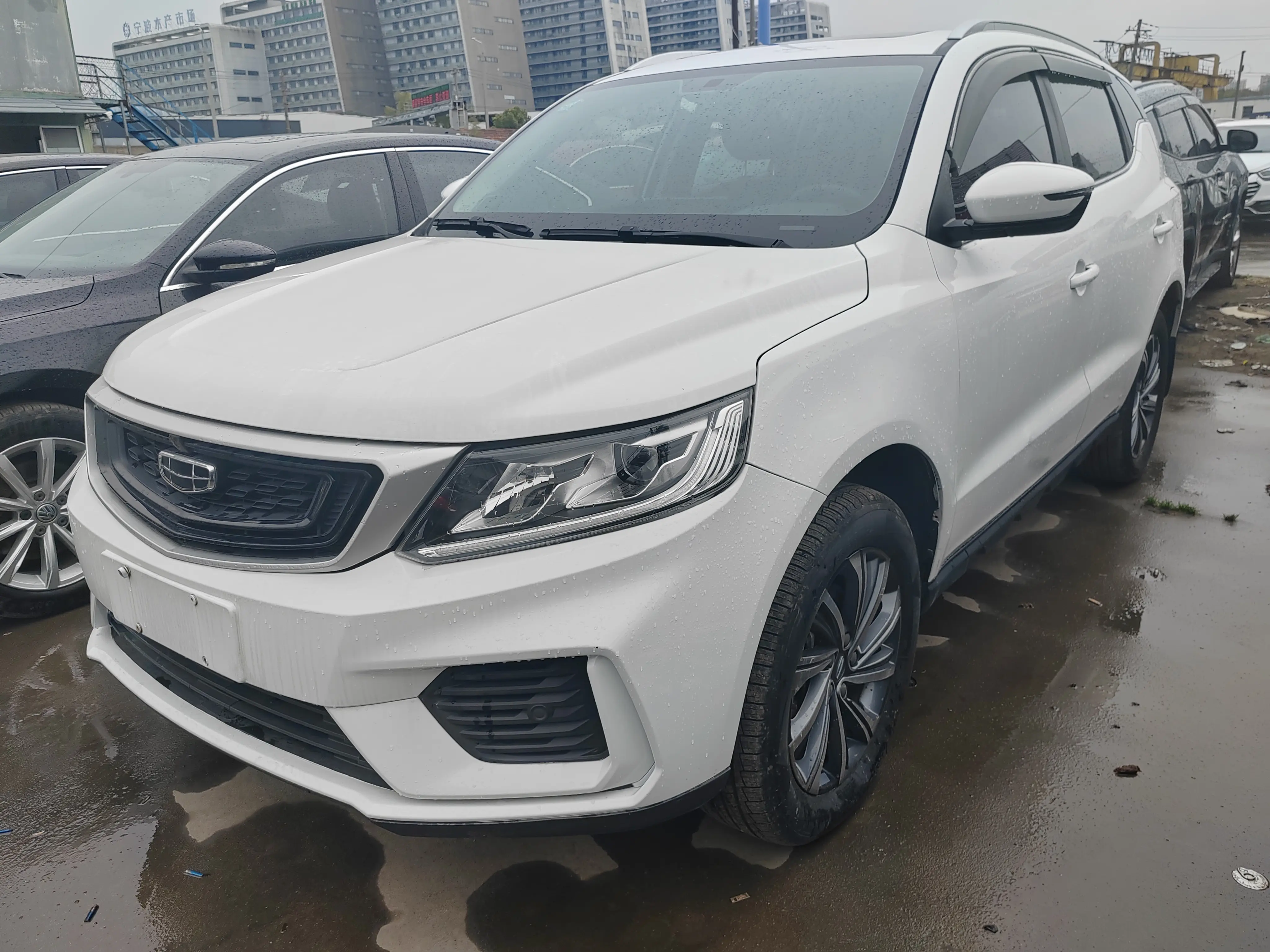 Geely Vision X6