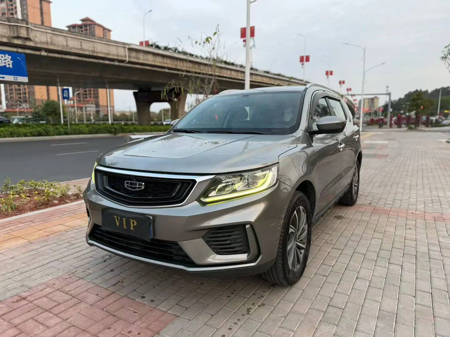 Geely Vision X6