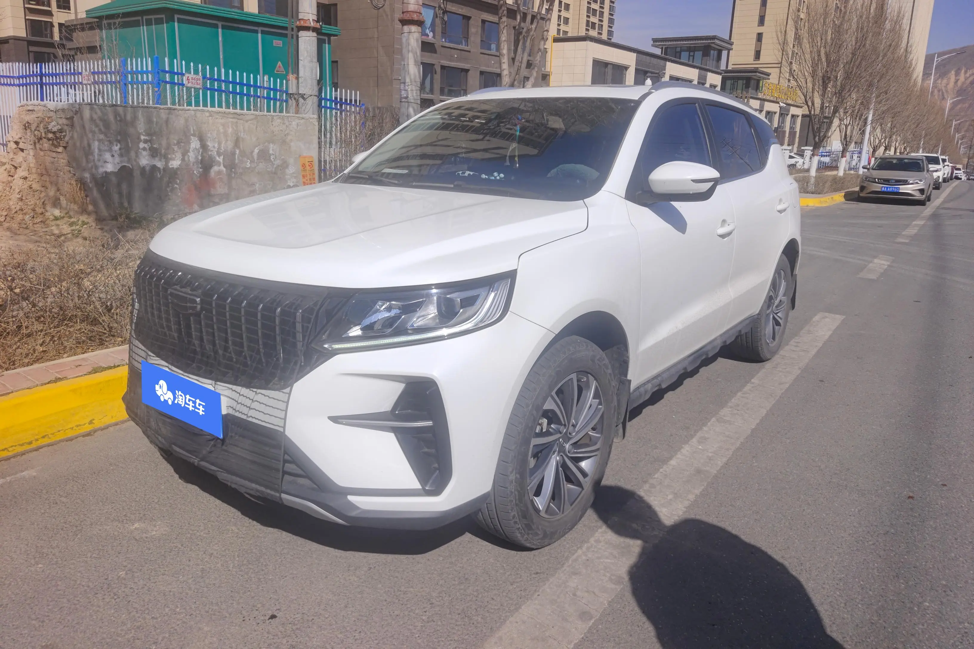 Geely Vision X6