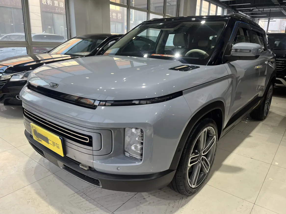 Geely ICON