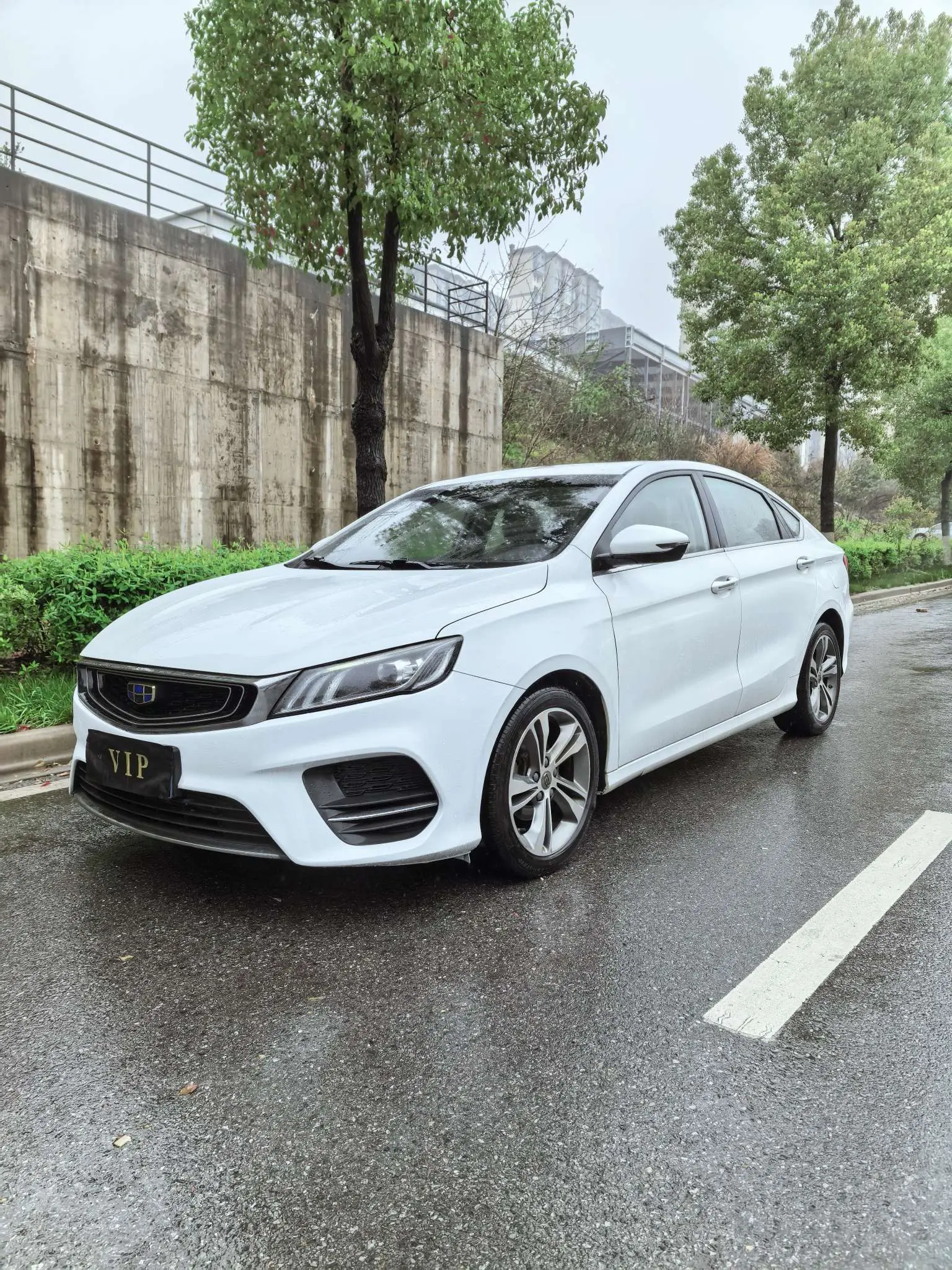 Geely Binrui  из Китая