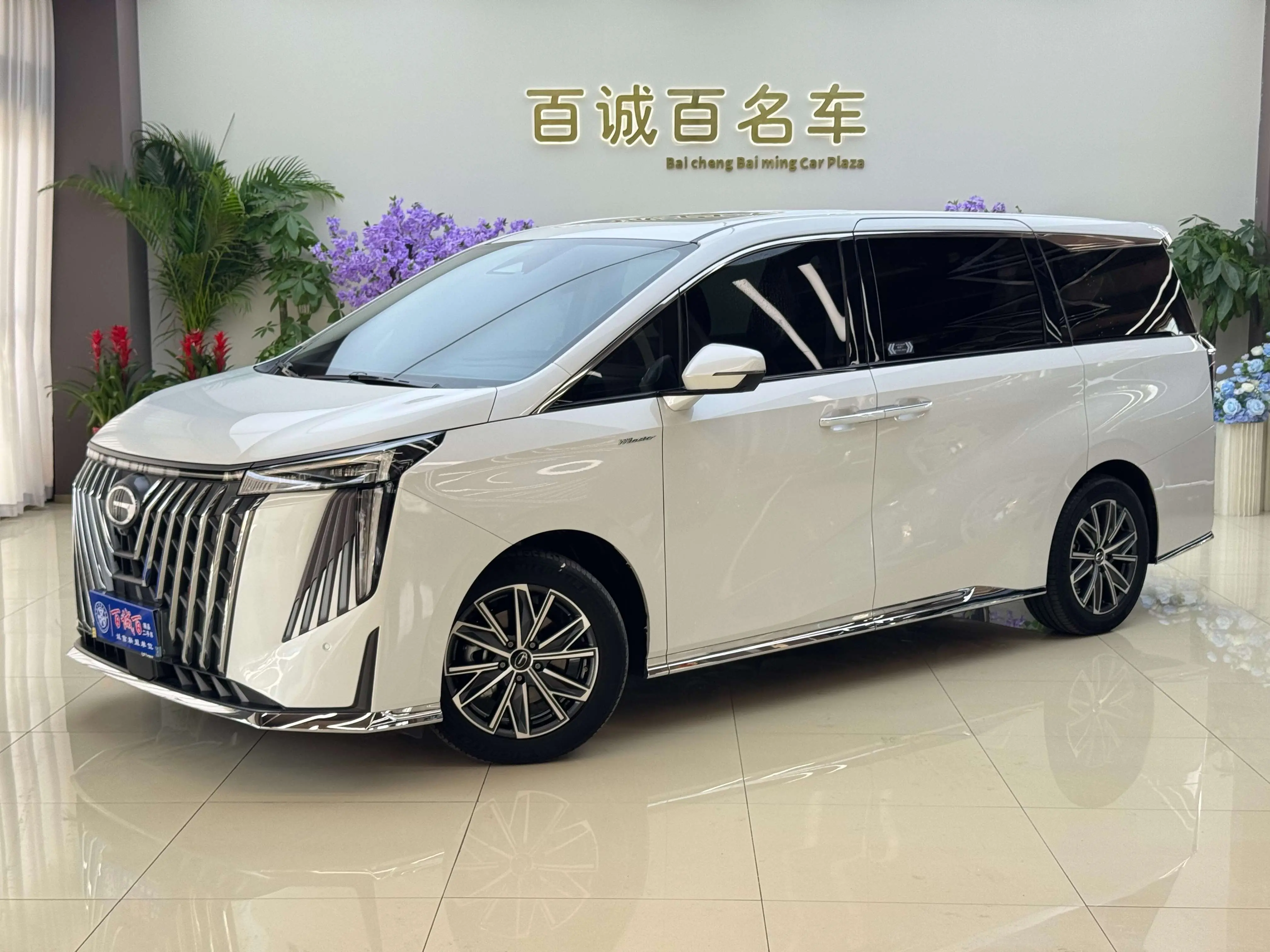 GAC Trumpchi M8