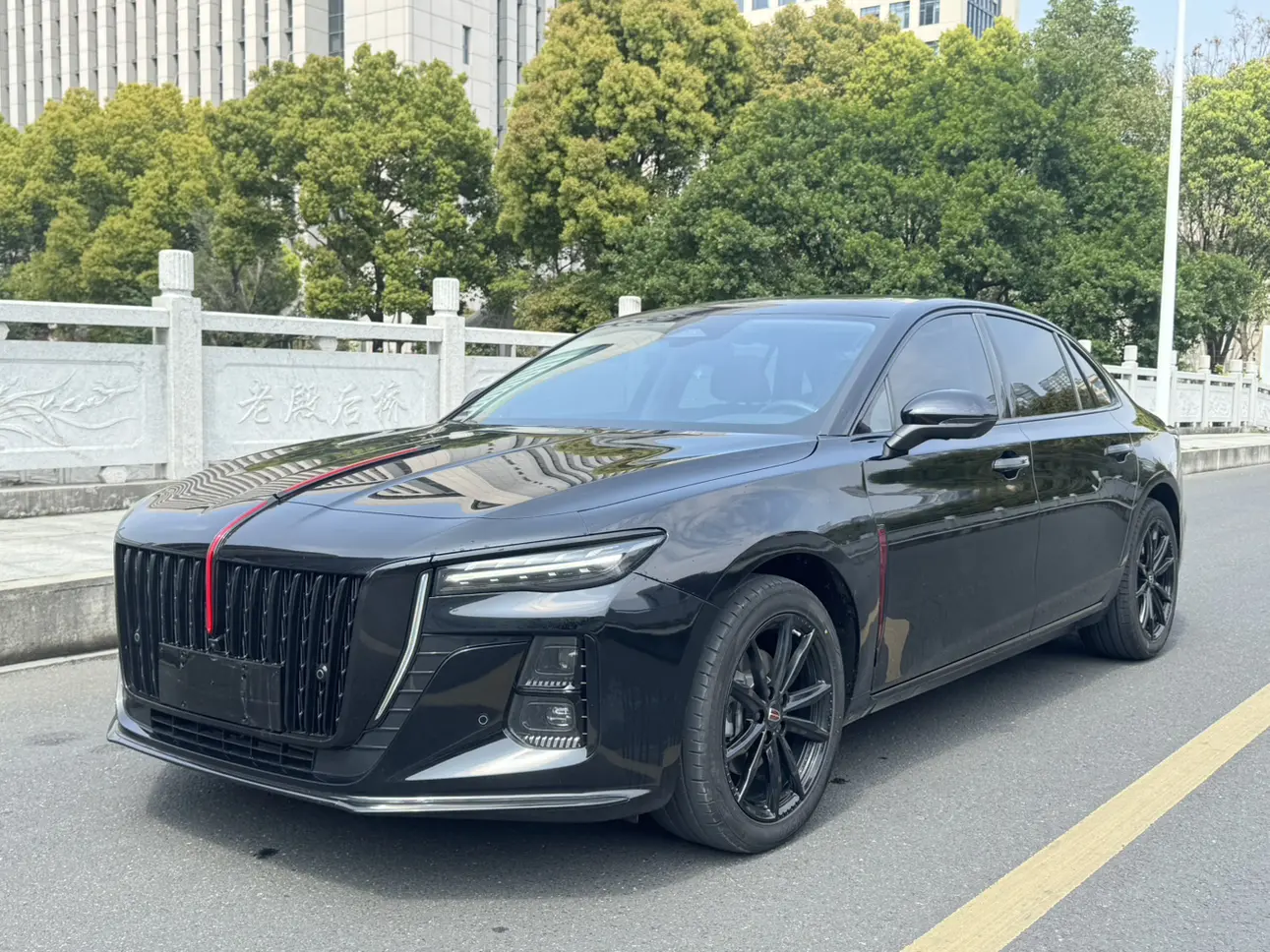 Hongqi H5