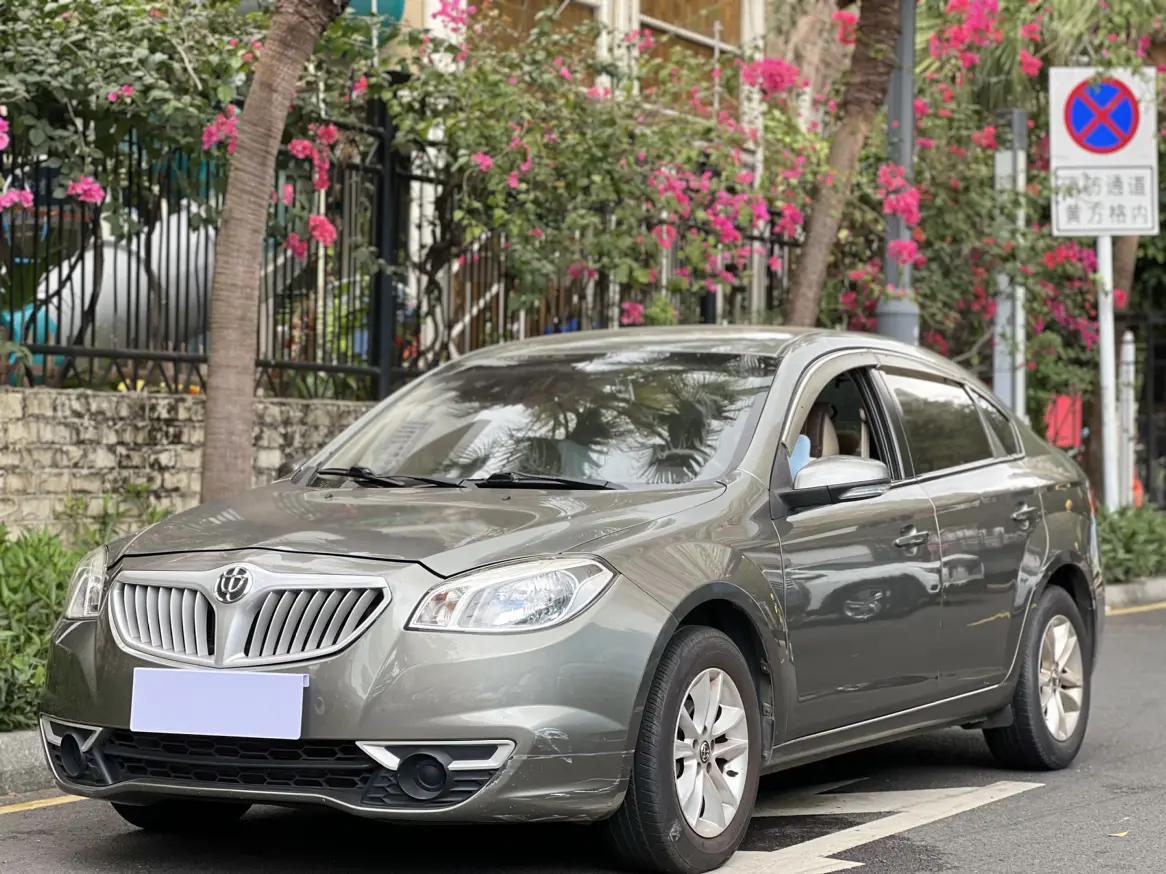 Brilliance Zhonghua H330