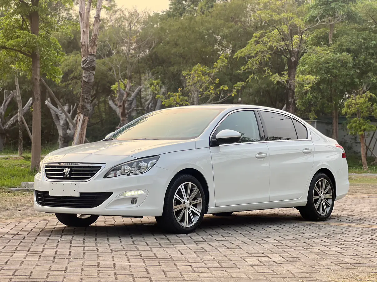 Peugeot 408