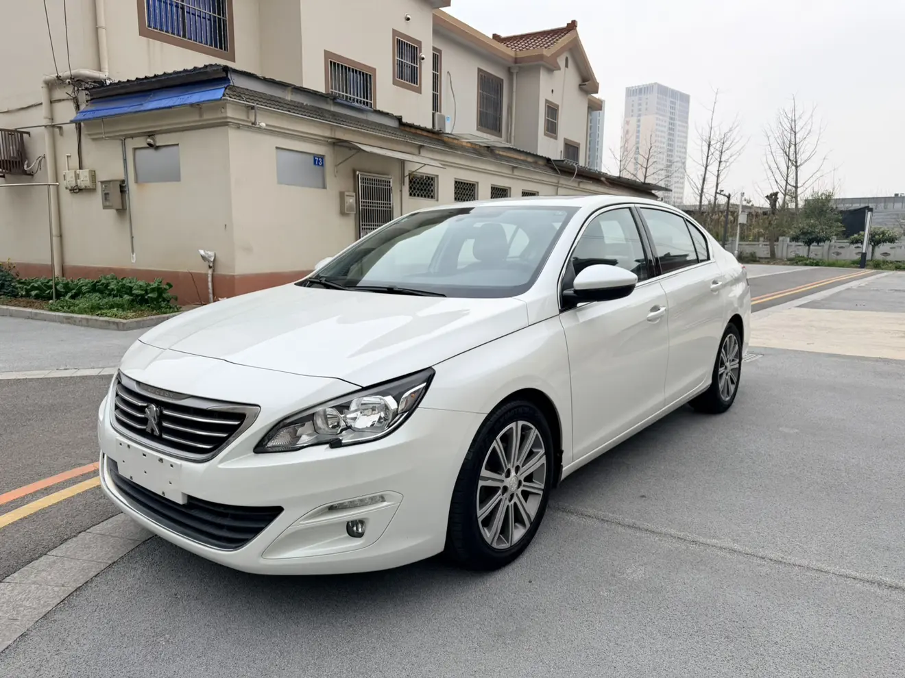 Peugeot 408