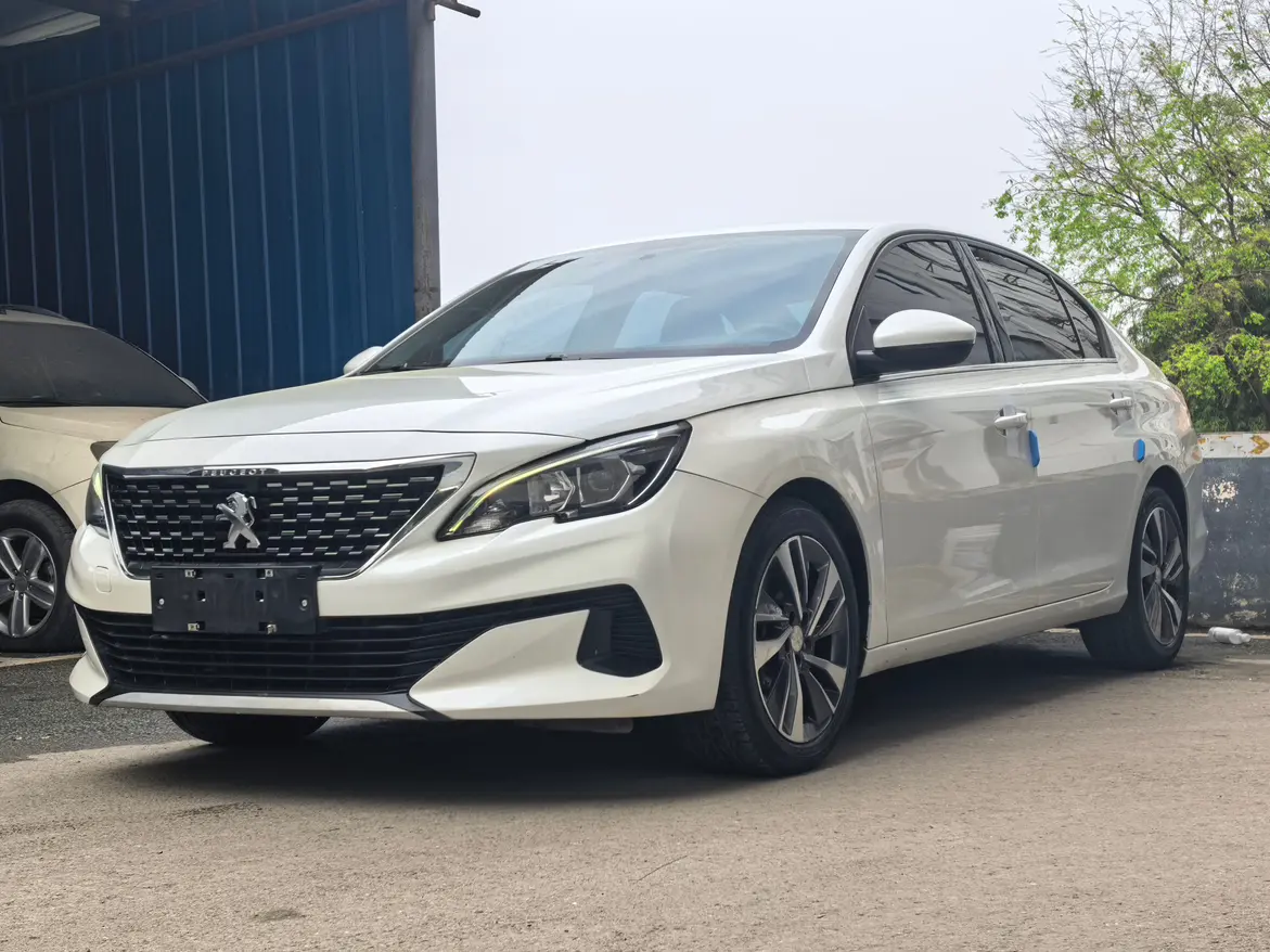 Peugeot 408
