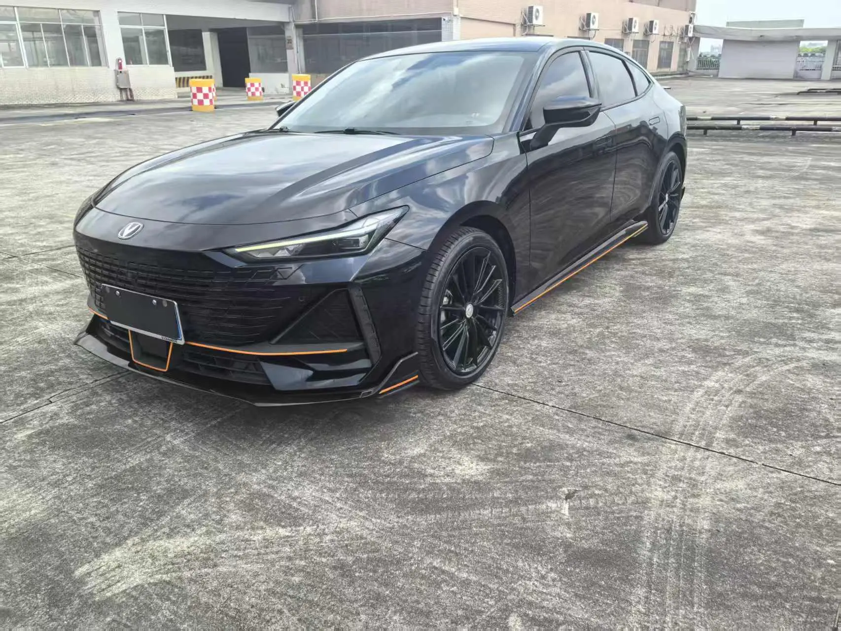 Changan UNI-V  из Китая