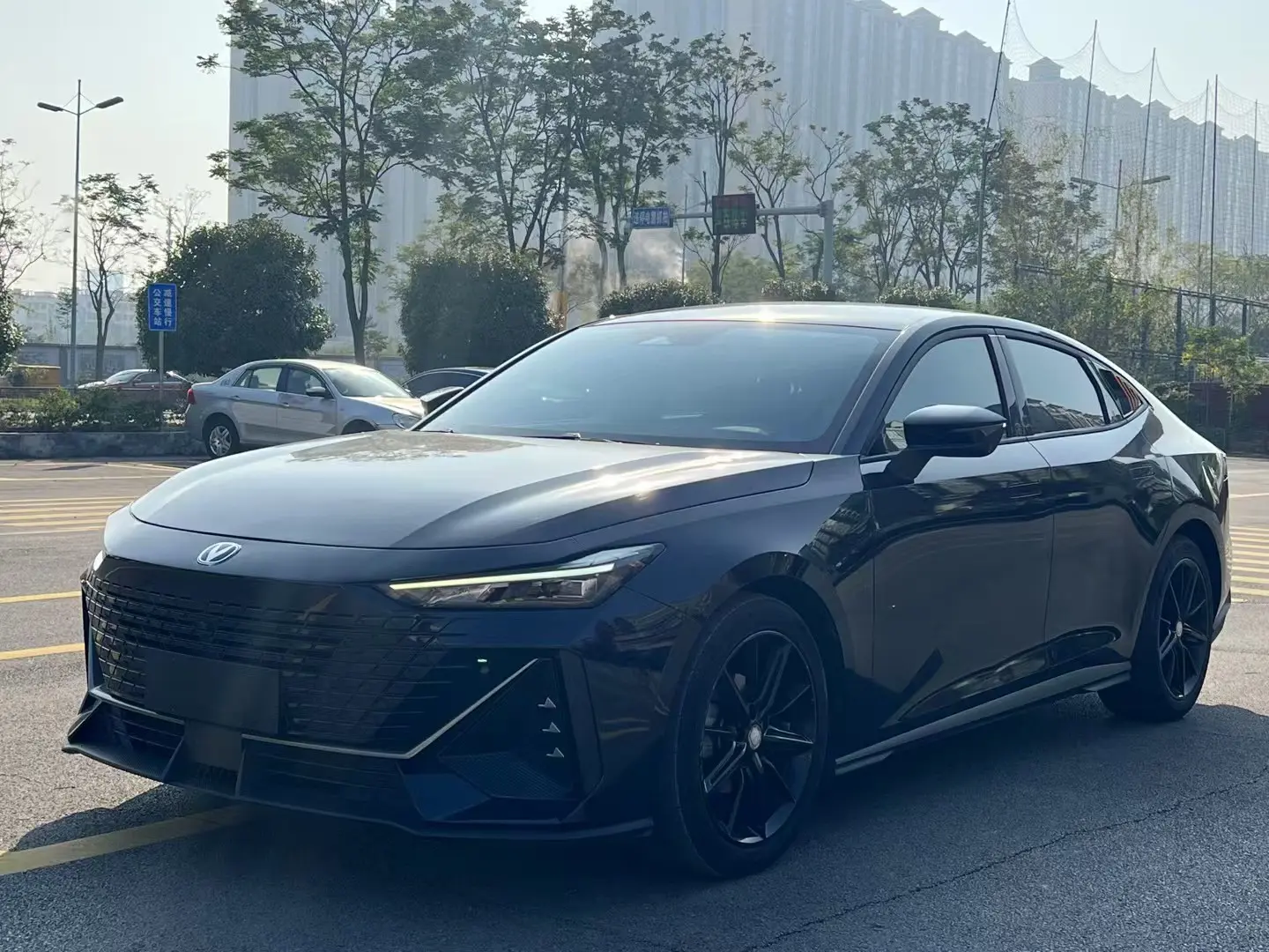 Changan UNI-V  из Китая