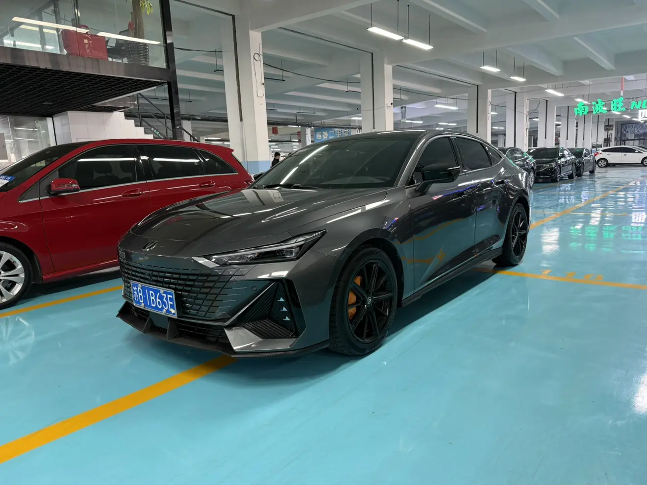 Changan UNI-V  из Китая