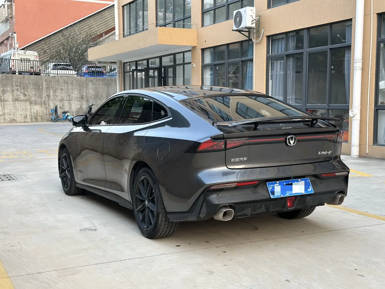 Changan UNI-V