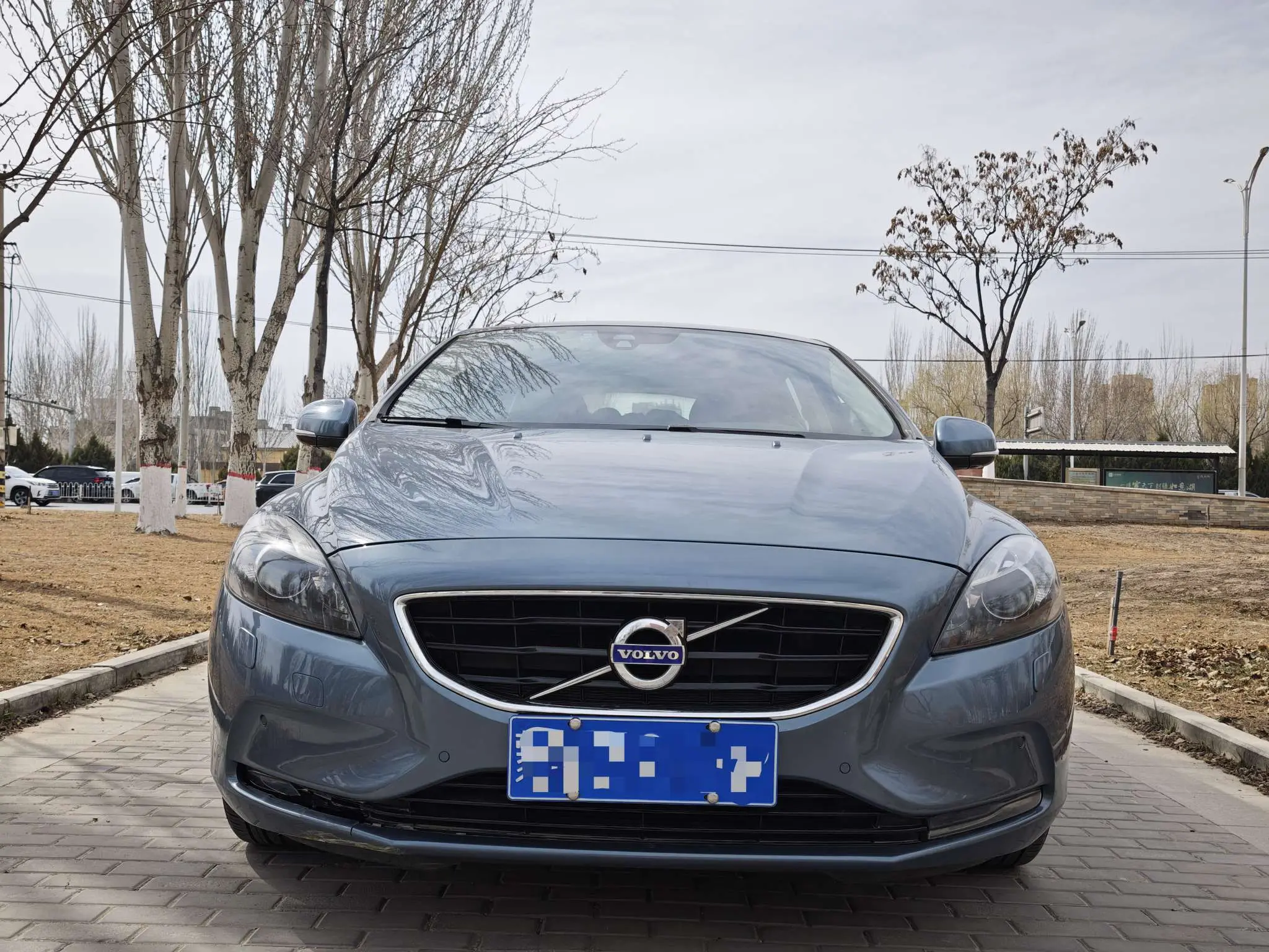 Volvo V40  из Китая