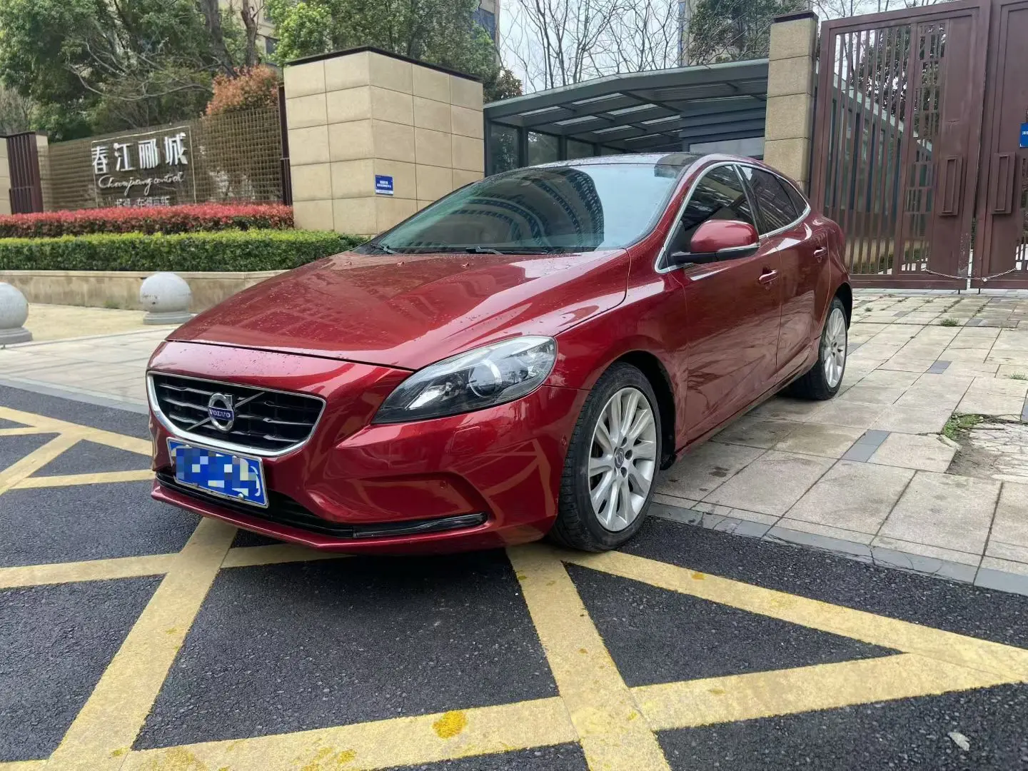 Volvo V40  из Китая