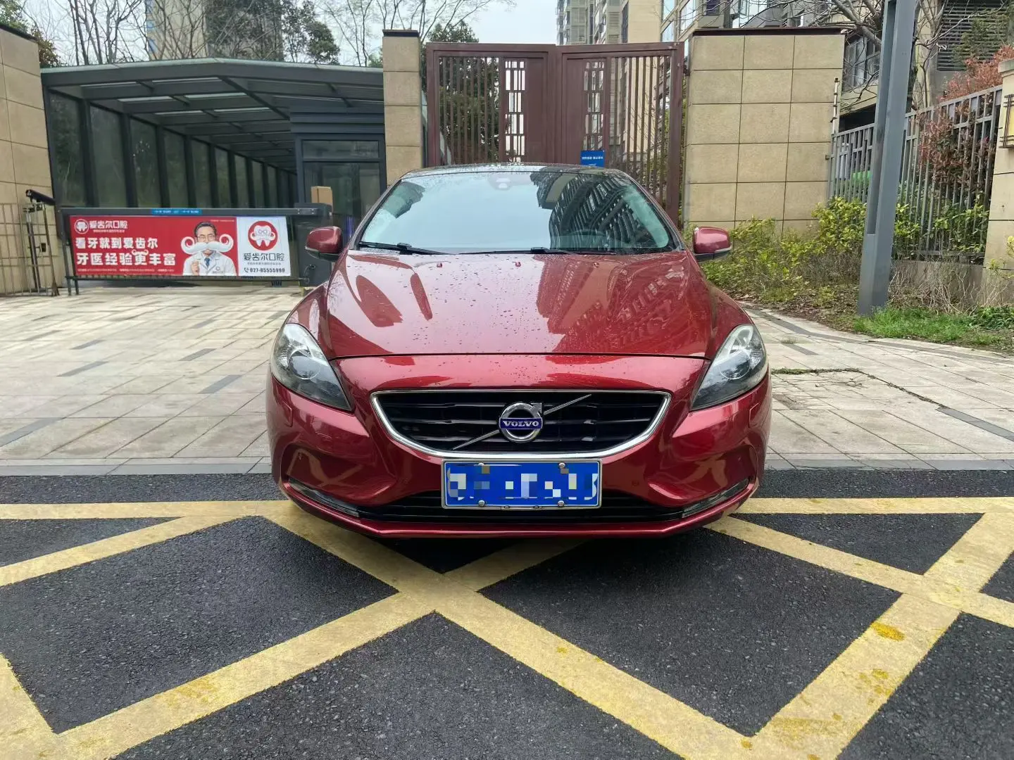 Volvo V40  из Китая