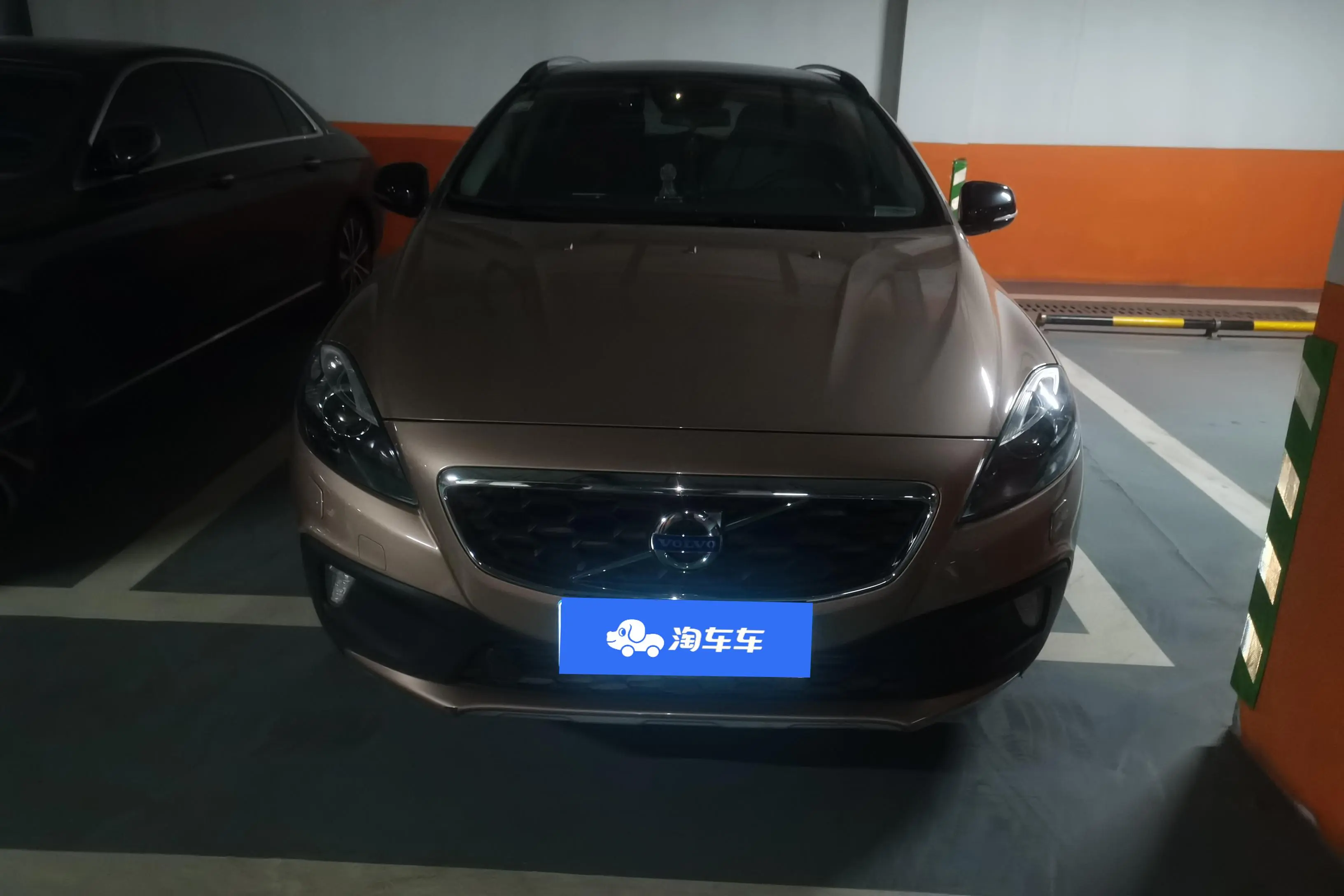 Volvo V40  из Китая