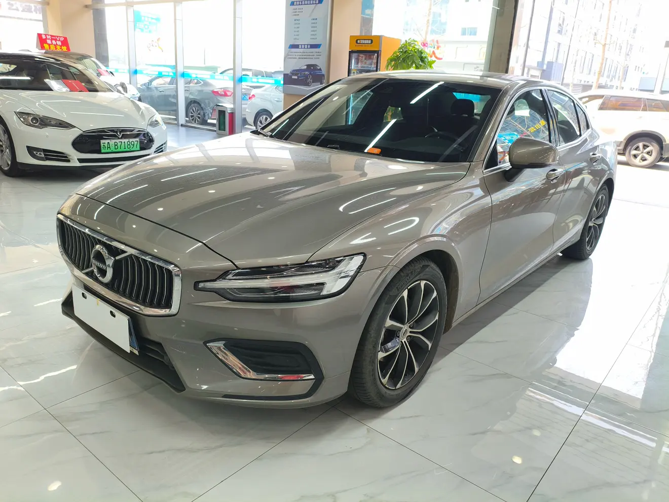 Volvo S60