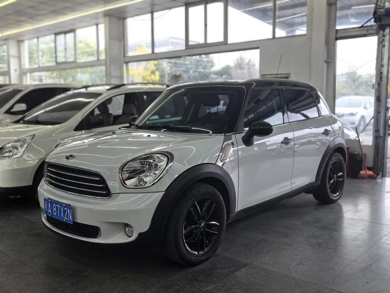 MINI COUNTRYMAN